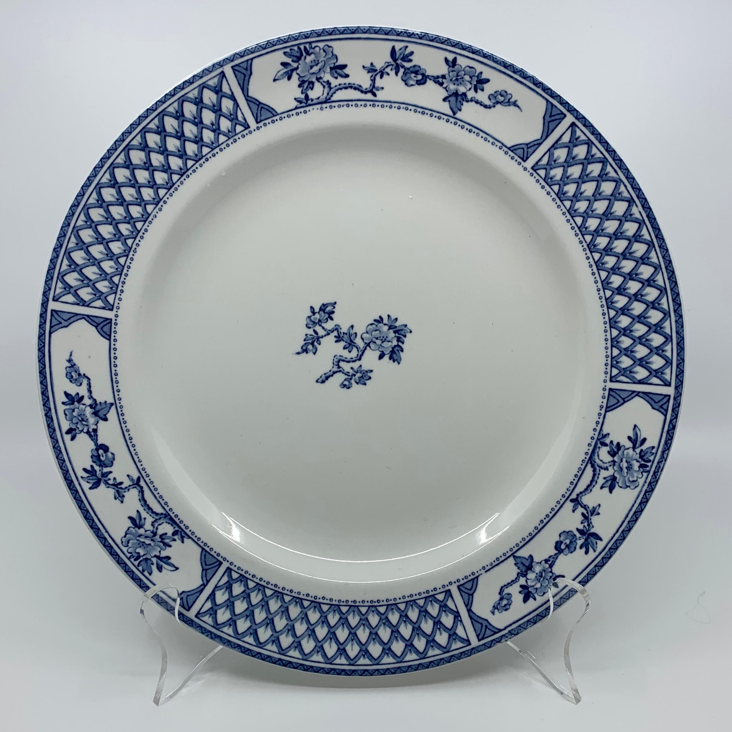 Set of Eight Blue and White Exeter Plates In Good Condition For Sale In New York, NY