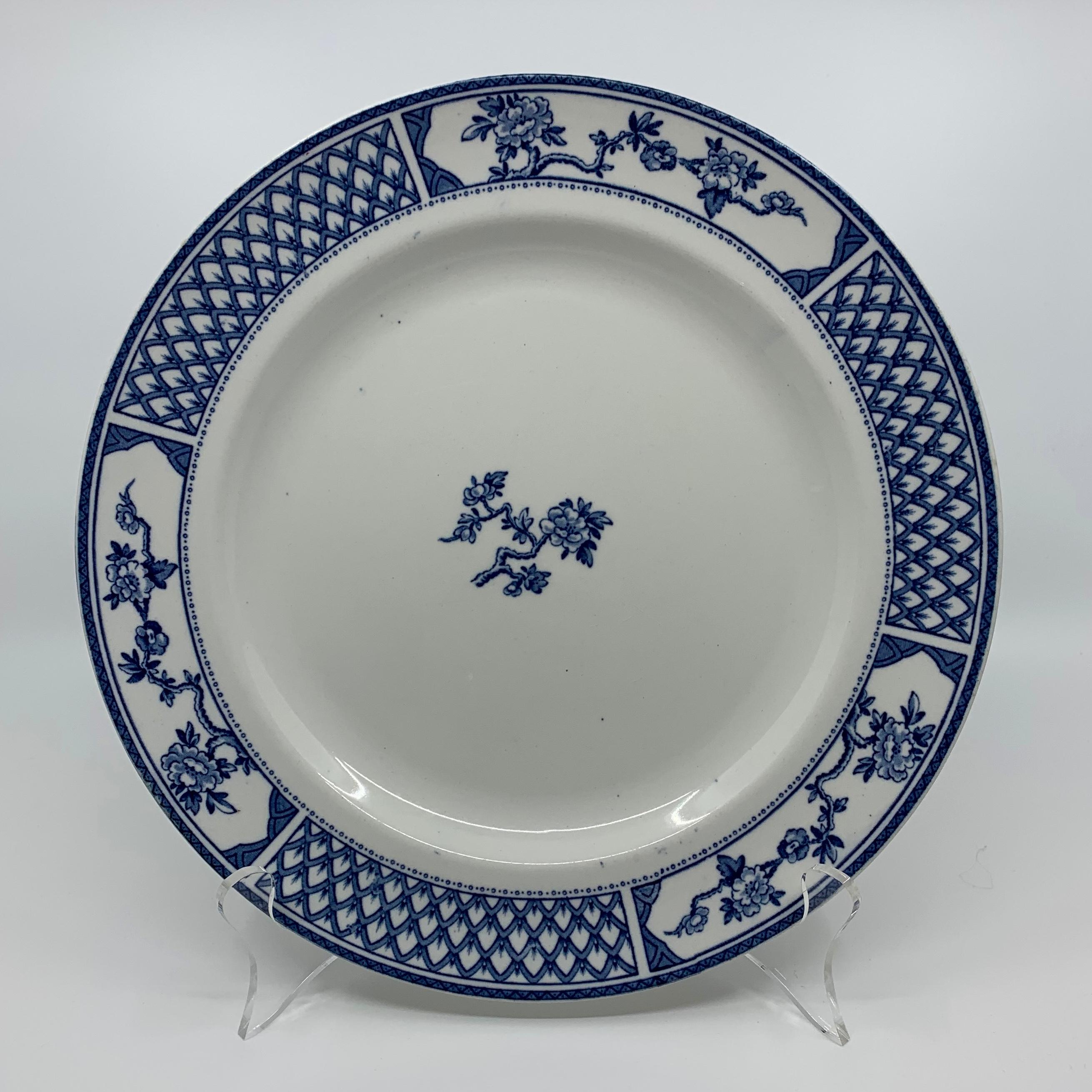 20th Century Set of Eight Blue and White Exeter Plates For Sale
