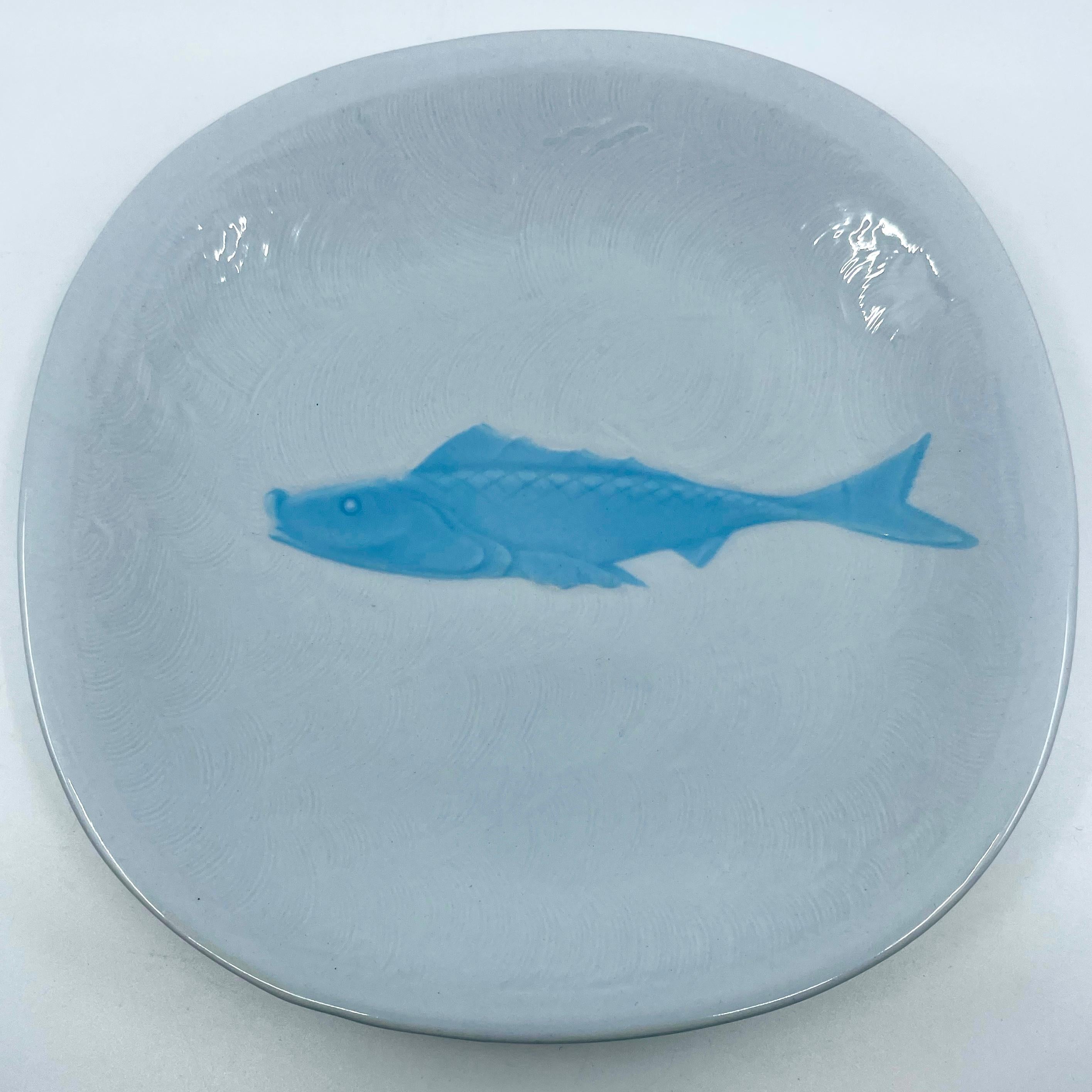Set of Eight Blue and White Majolica Fish Plates For Sale 2