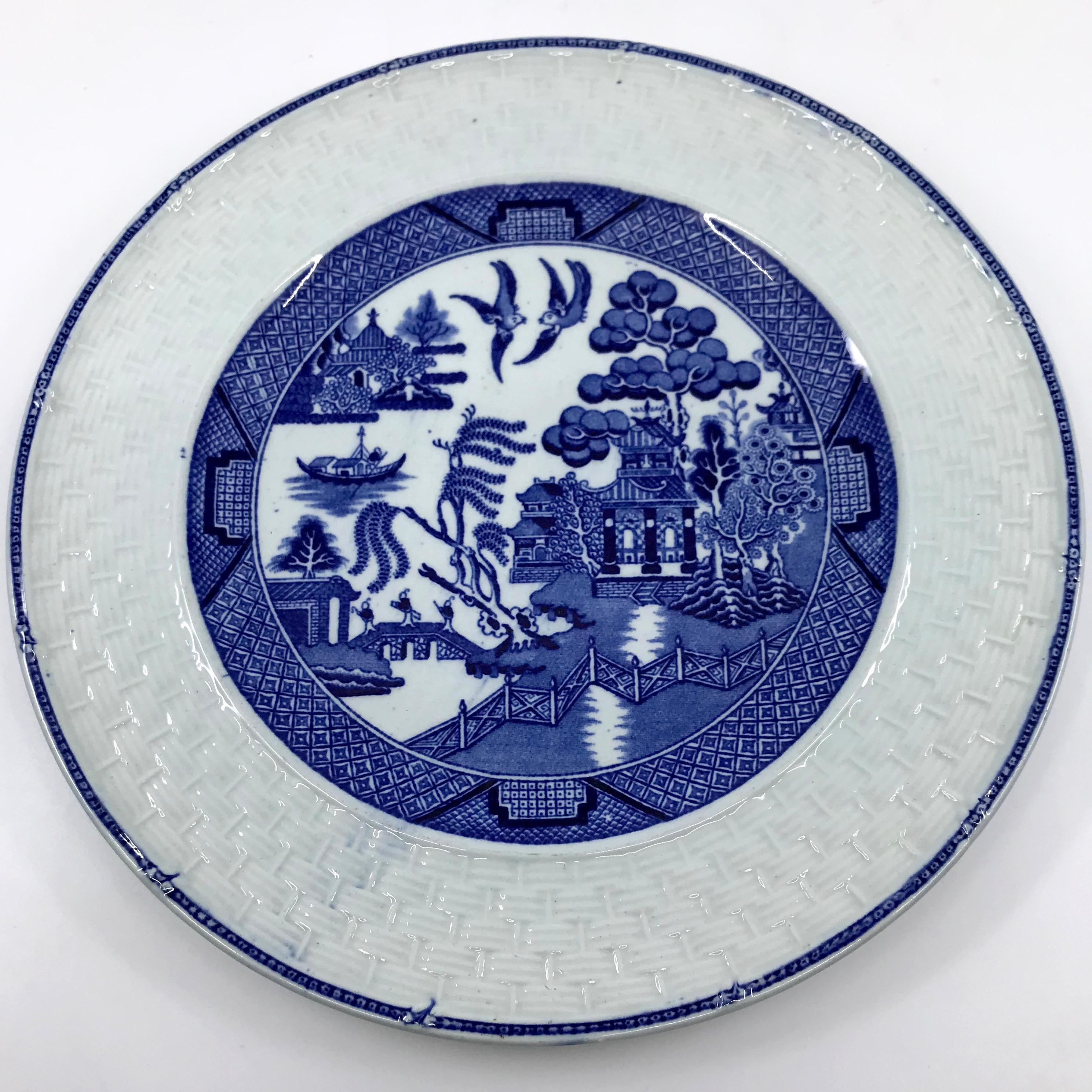 19th Century Set of Eight Blue and White Willow Basketweave Plates For Sale