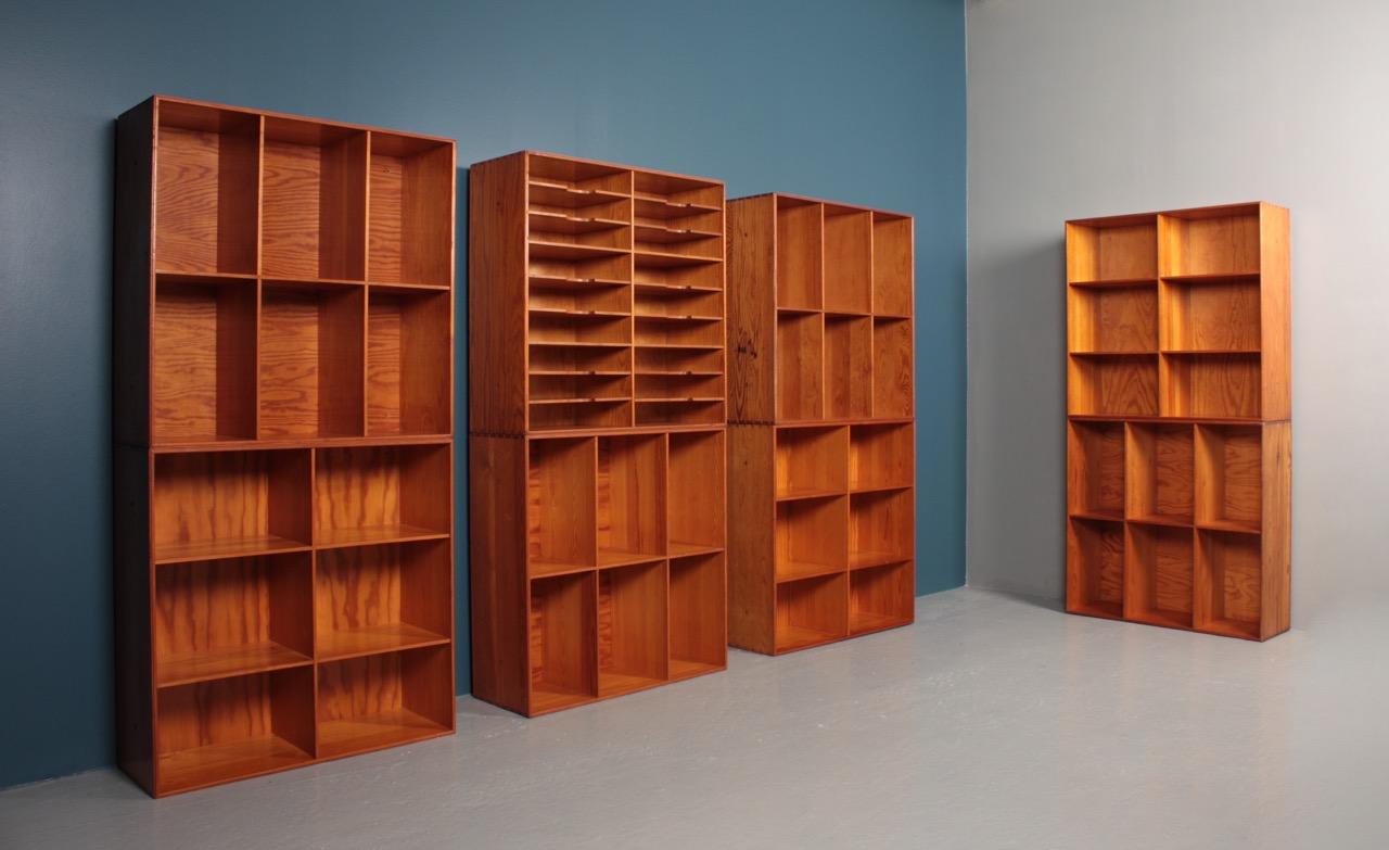 Set of Eight Bookcases in Pine by Mogens Koch, Danish Design, Midcentury, 1950s In Good Condition In Lejre, DK