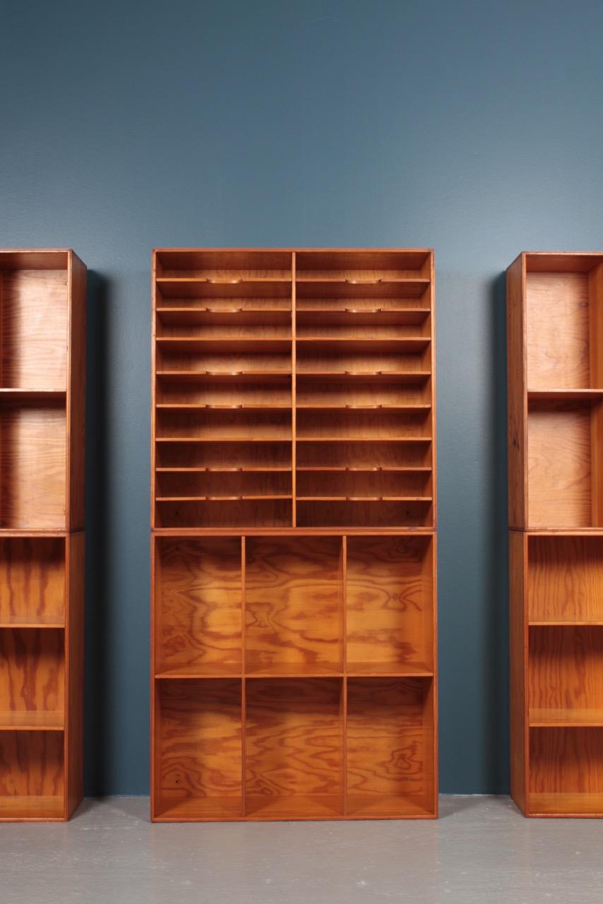 Set of Eight Bookcases in Pine by Mogens Koch, Danish Design, Midcentury, 1950s 4