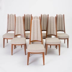 Ensemble de huit chaises à manger Cal-Mode en noyer