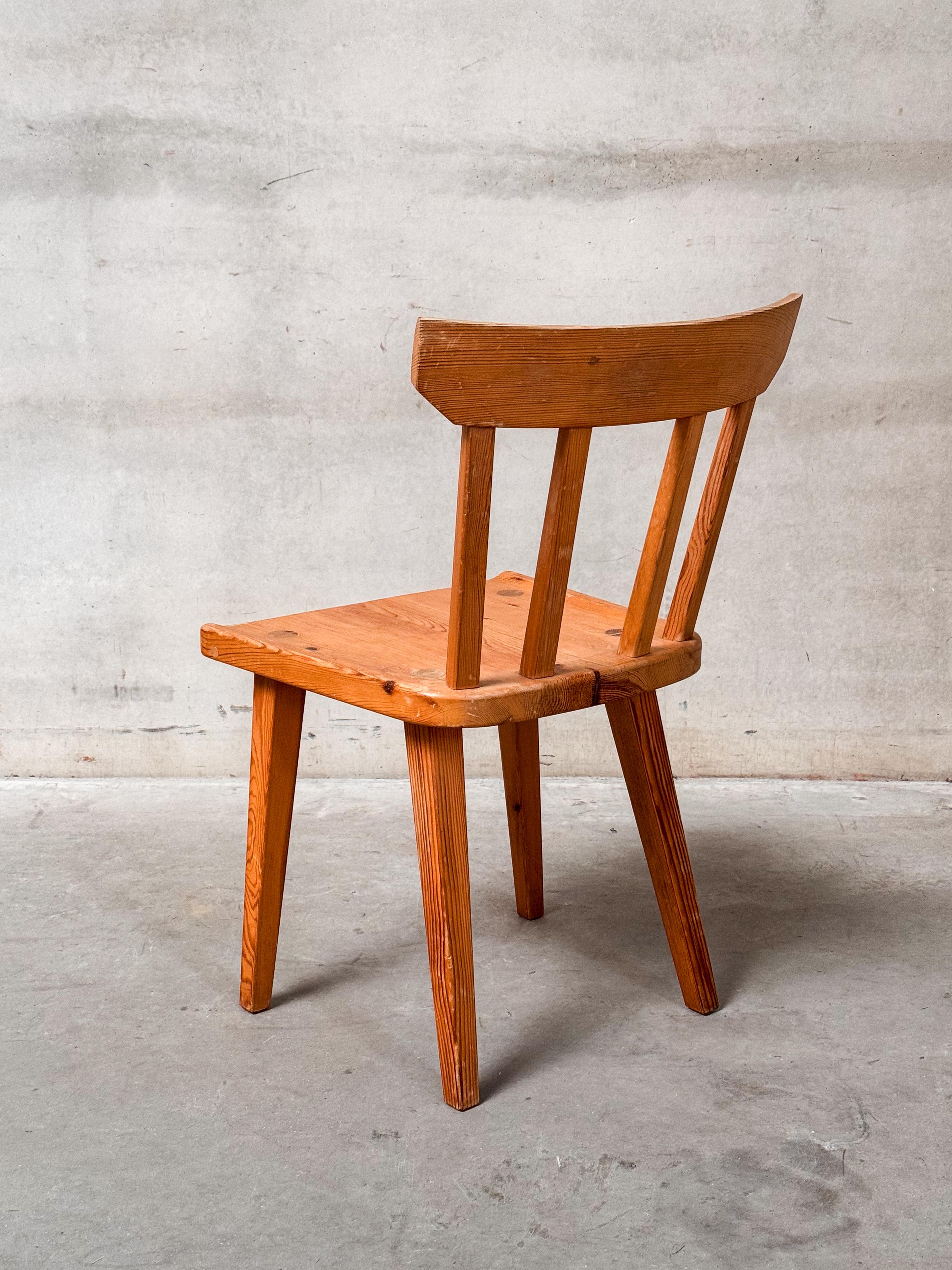 Set of eight Carl Malmsten dining chairs in solid Oregon pine, Sweden 1960s For Sale 2