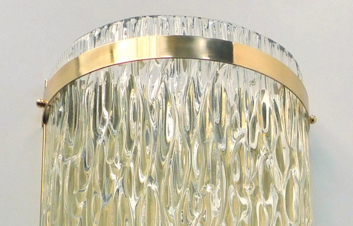 Satz von acht Cascata-Leuchten mit klarem Murano-Glas. Italien, 1980er Jahre. im Zustand „Hervorragend“ im Angebot in Los Angeles, CA