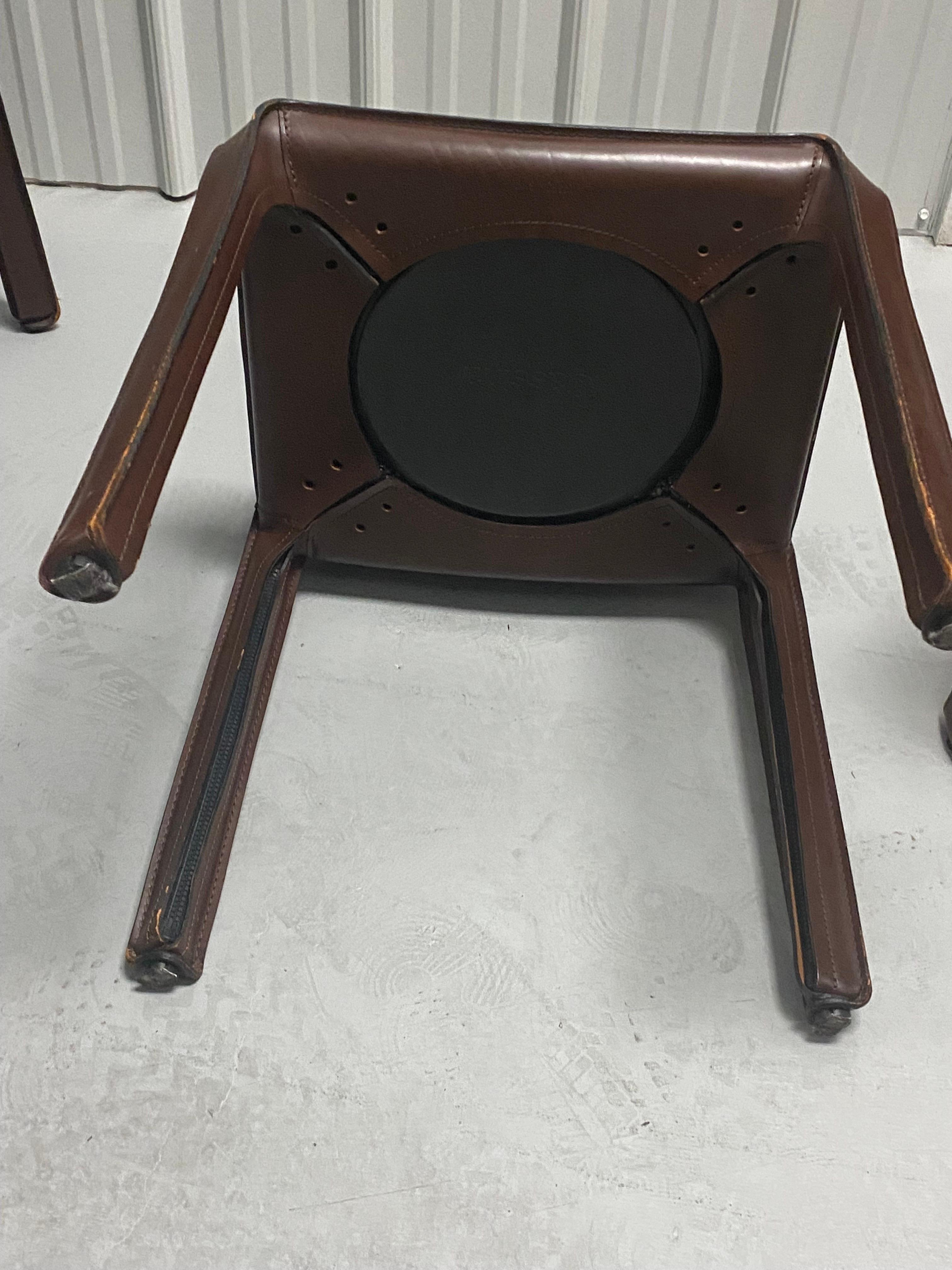 Ensemble de huit chaises en cuir Cassina Cab par Mario Bellini en vente 3