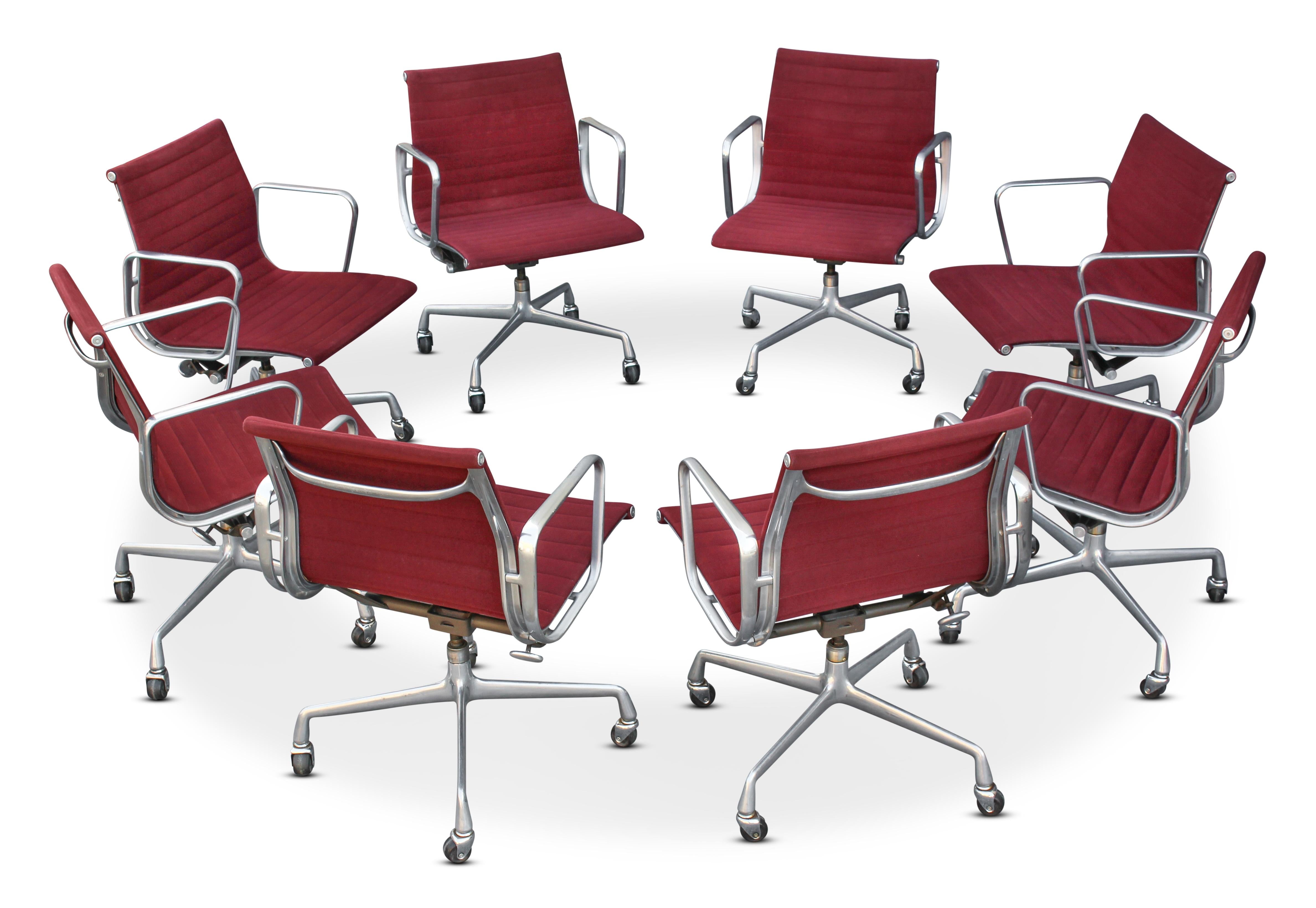 Set of Eight Charles Eames Herman Miller Aluminum Group Office Chairs, Burgundy In Good Condition In Philadelphia, PA