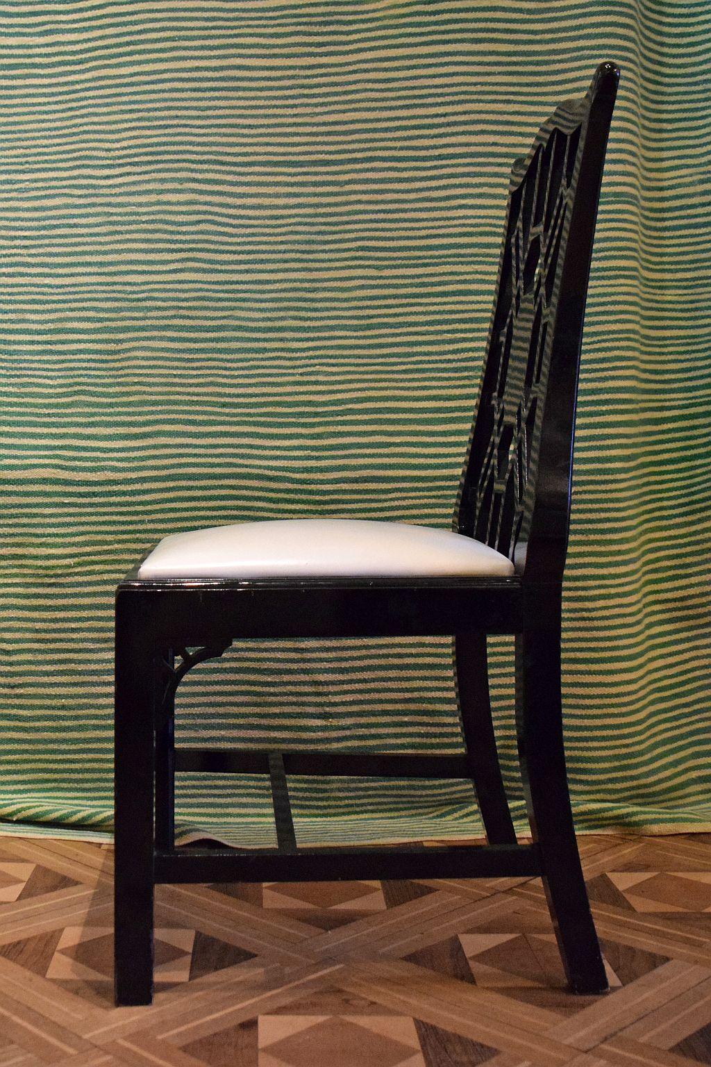 20th Century Set of Eight Chinese Chippendale Dining Chairs