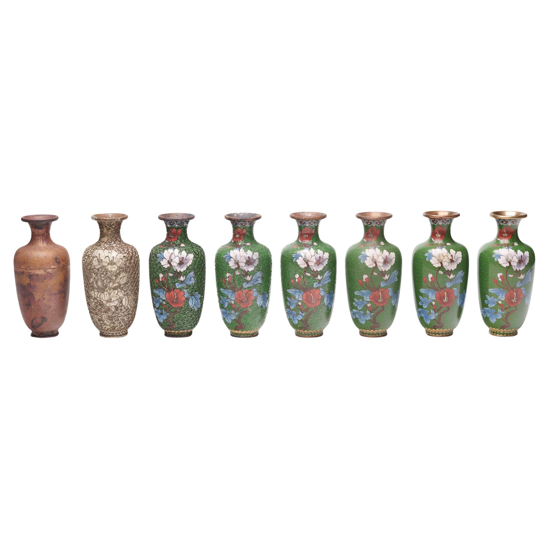 Satz von acht chinesischen Vasen im Cloisonné-Verfahren