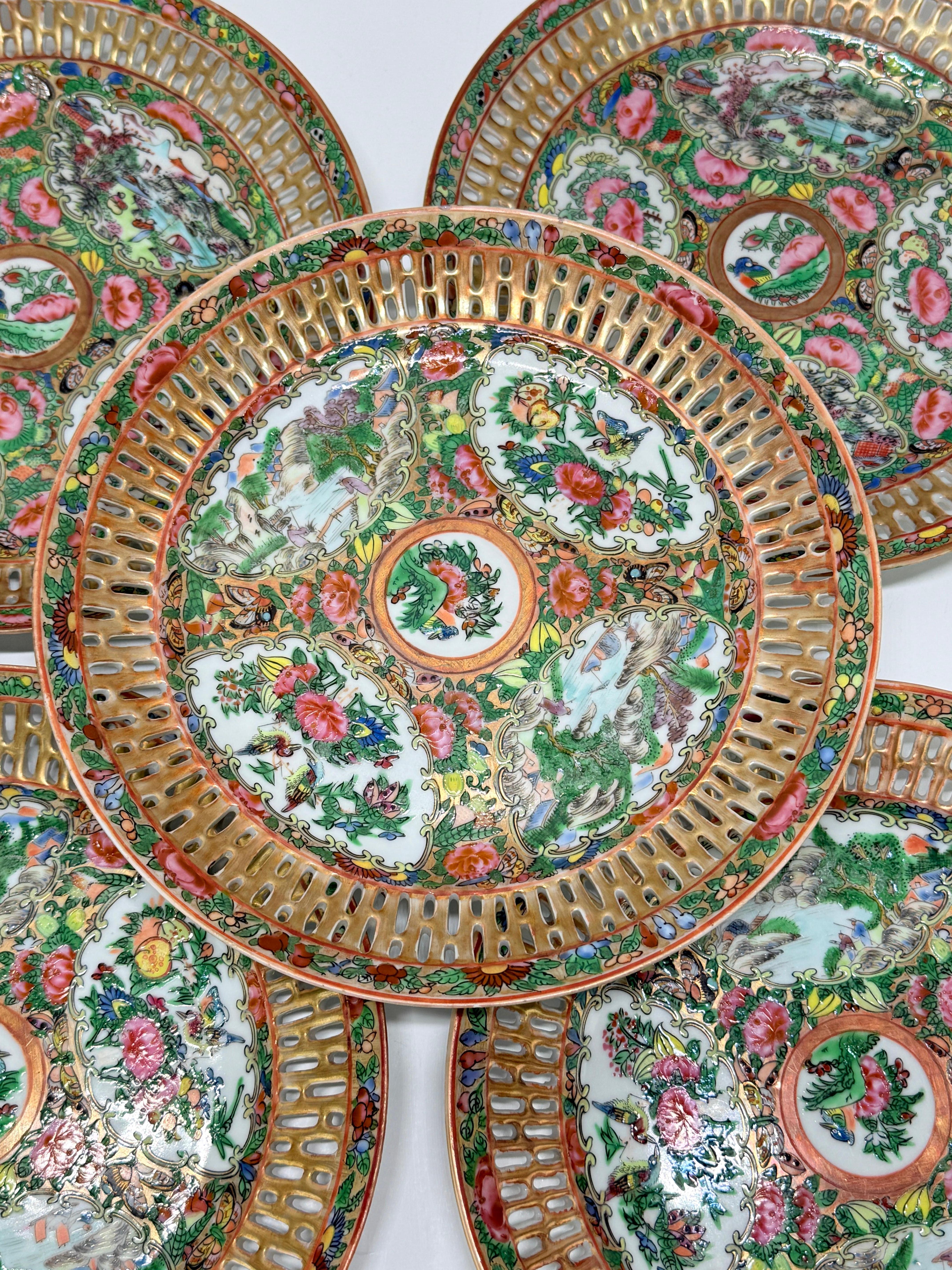 Set of Eight Chinese Export Reticulated Rose Medallion Plates, 19th Century #2 For Sale 1