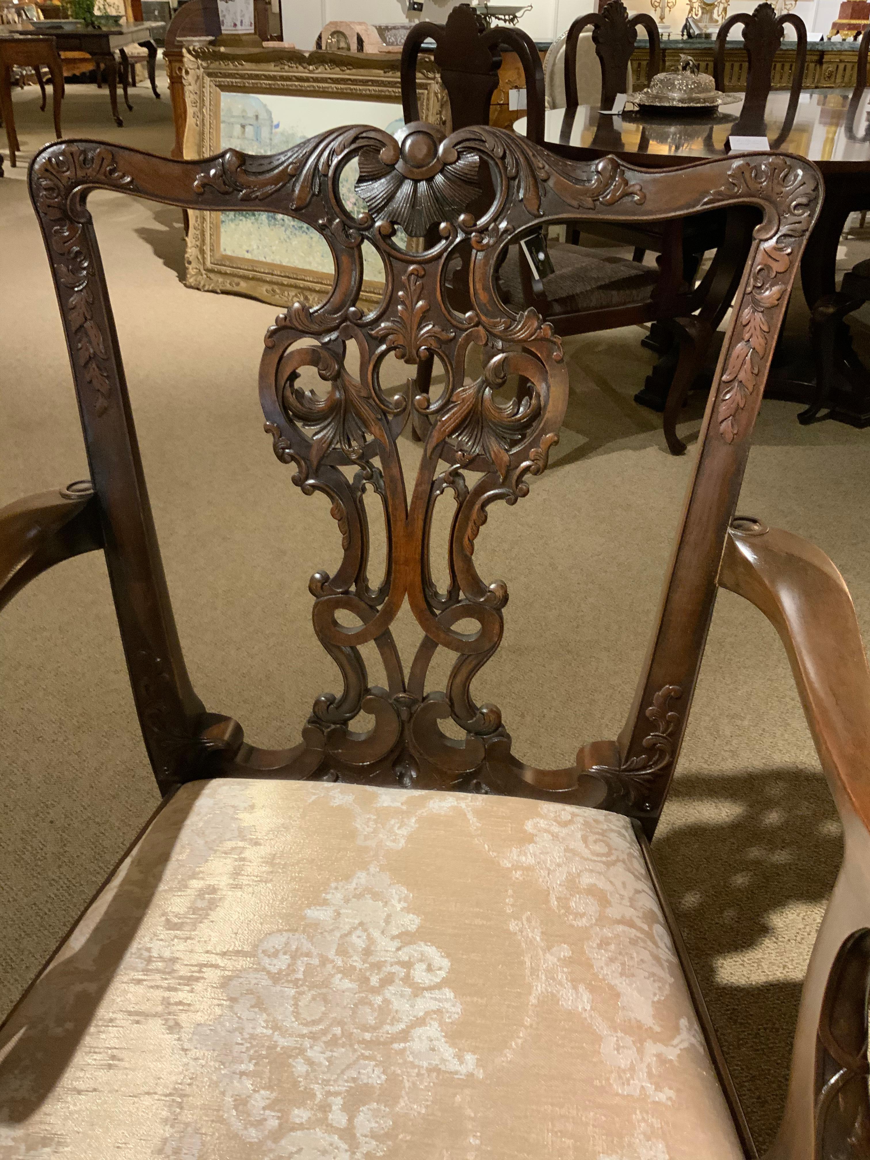 Set of Eight Chippendale Mahogany Dining Chairs 20th C with Carved Backs In Good Condition In Houston, TX
