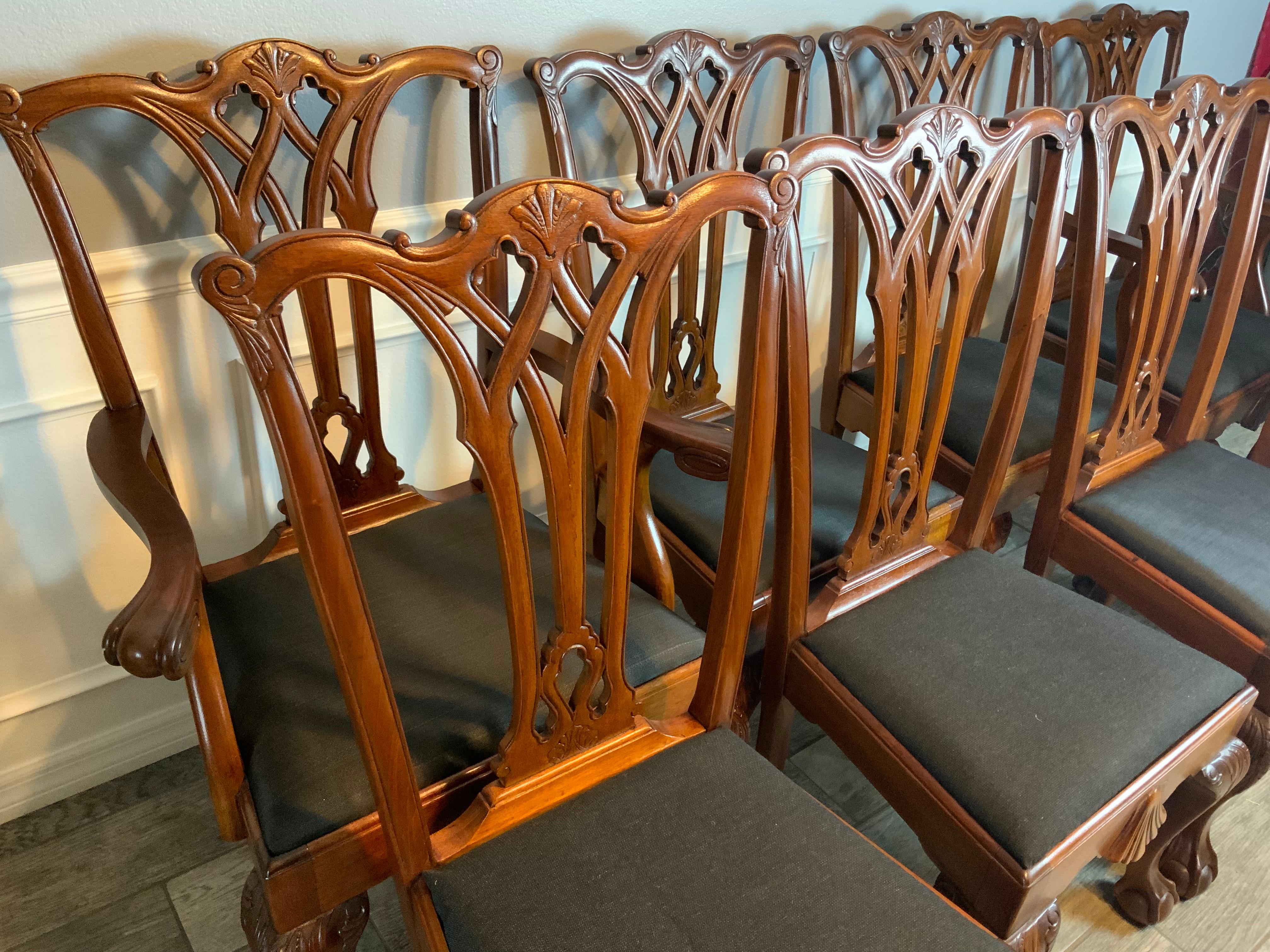 Americano Set di otto sedie da pranzo Chippendale in mogano in vendita