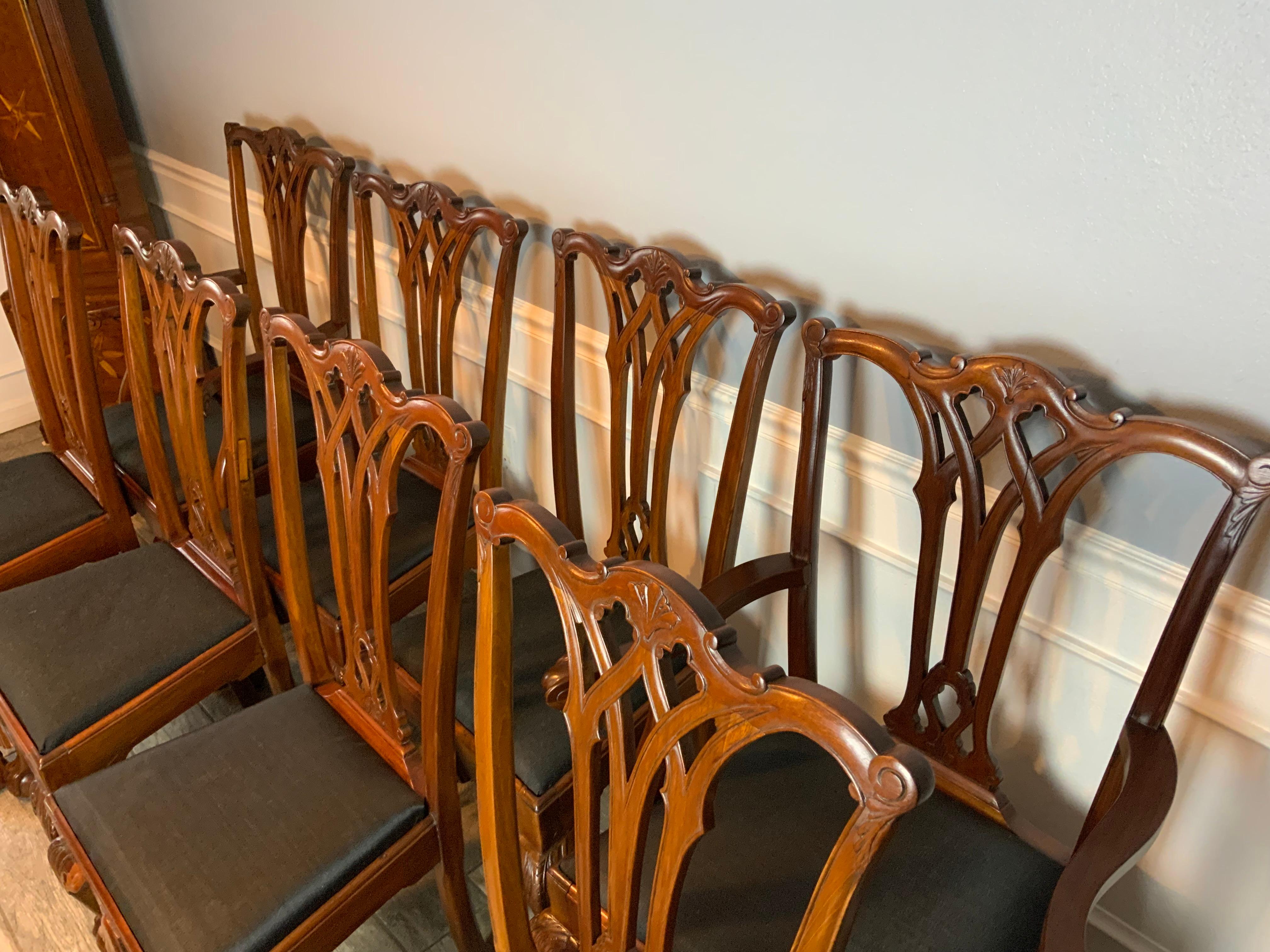 Mogano Set di otto sedie da pranzo Chippendale in mogano in vendita
