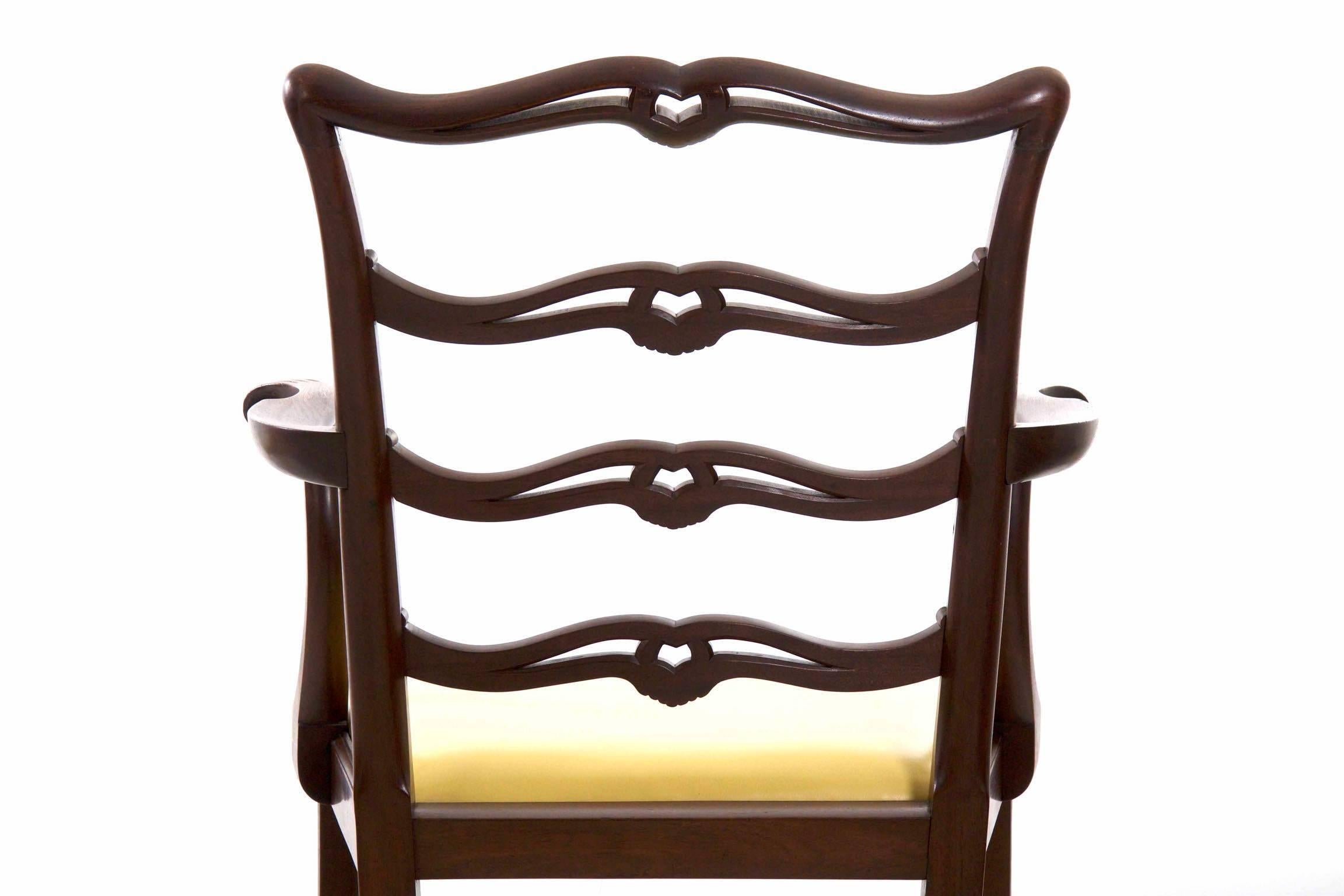Set of Eight Chippendale Style Carved Mahogany Dining Chairs, 20th Century 4