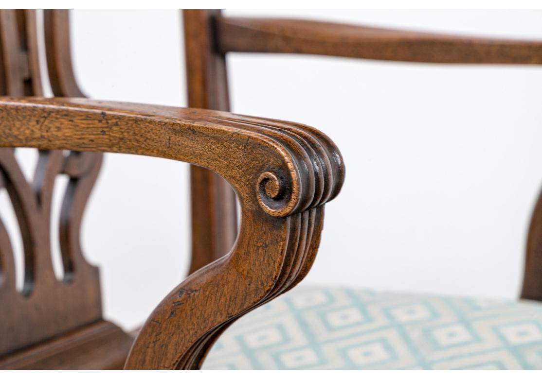 Juego De Ocho Sillas De Comedor Estilo Chippendale Tela en venta