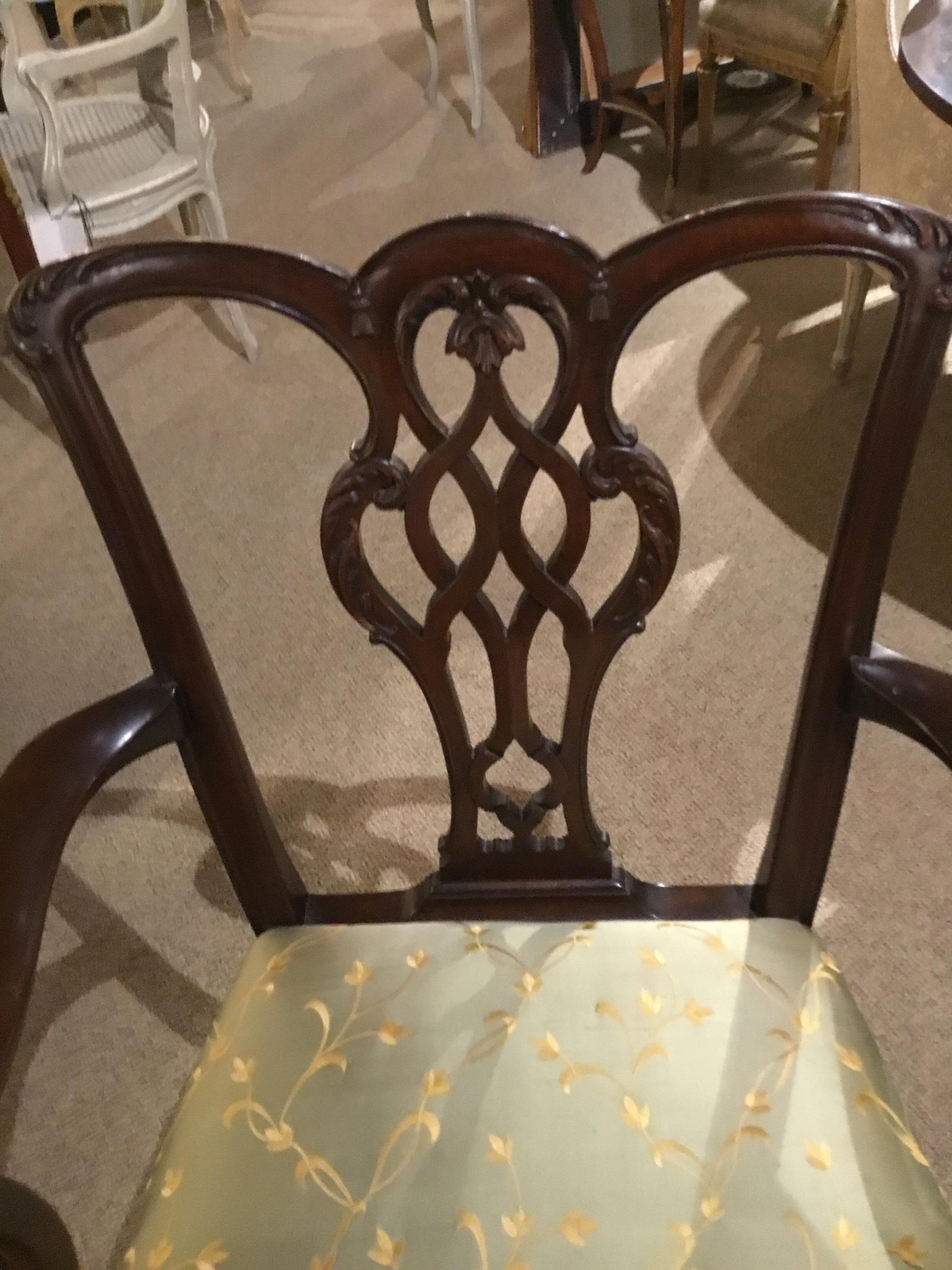 Set of Eight Chippendale-Style Mahogany Armchairs In Good Condition In Houston, TX