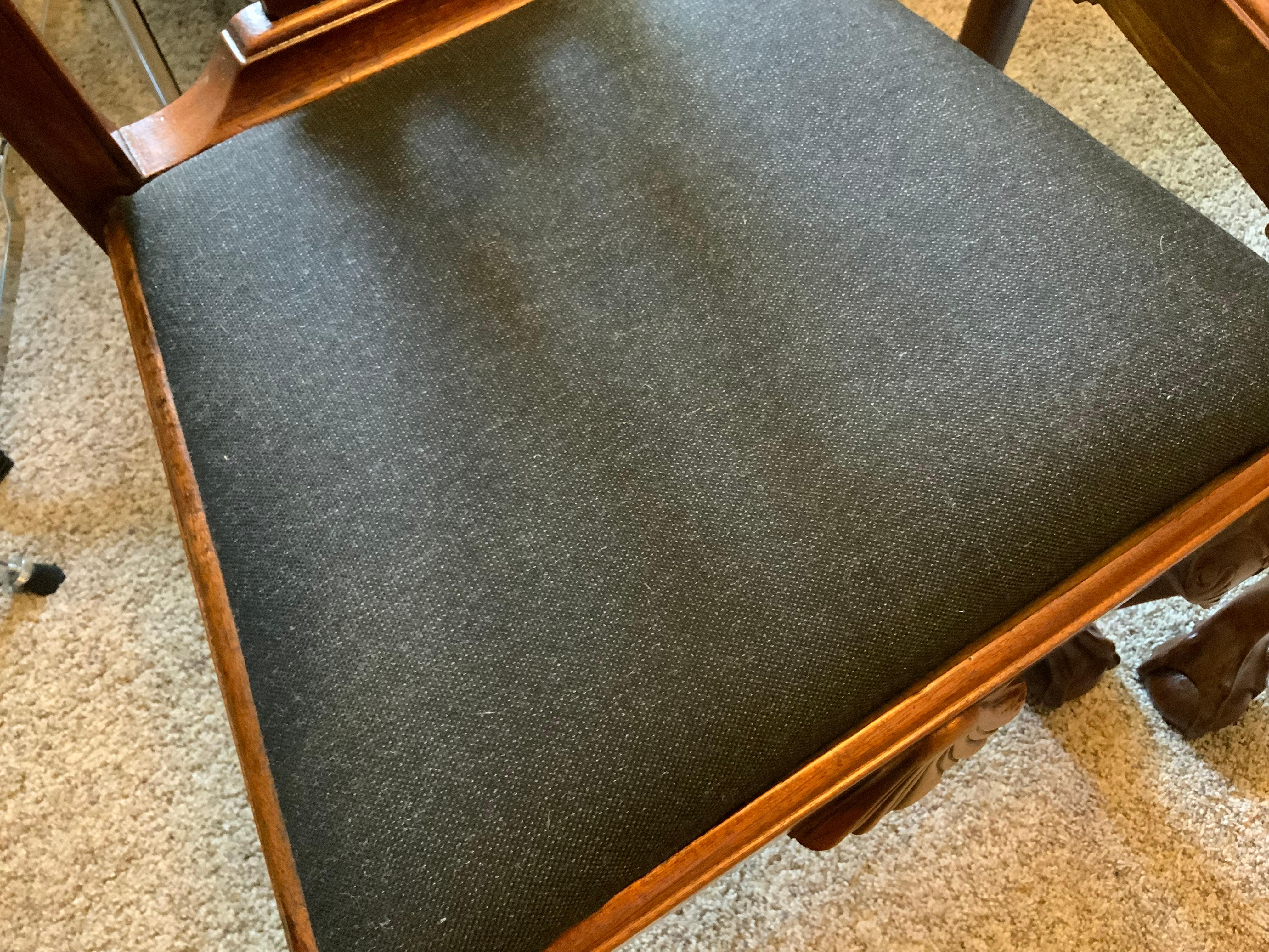 Set di otto sedie da pranzo Chippendale in mogano in vendita 13