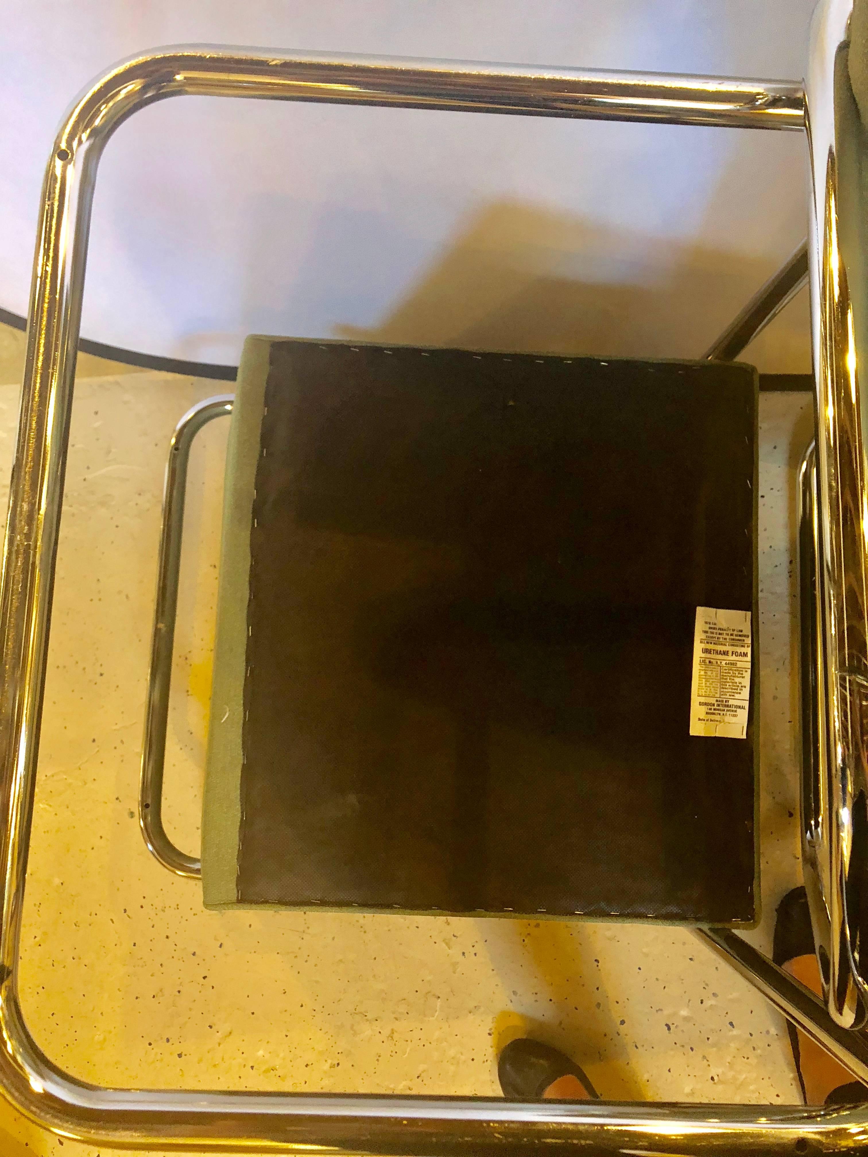 Set of Eight Chrome Brno Chairs, Gordon International Tubular Chrome Chairs In Good Condition In Manhasset, NY