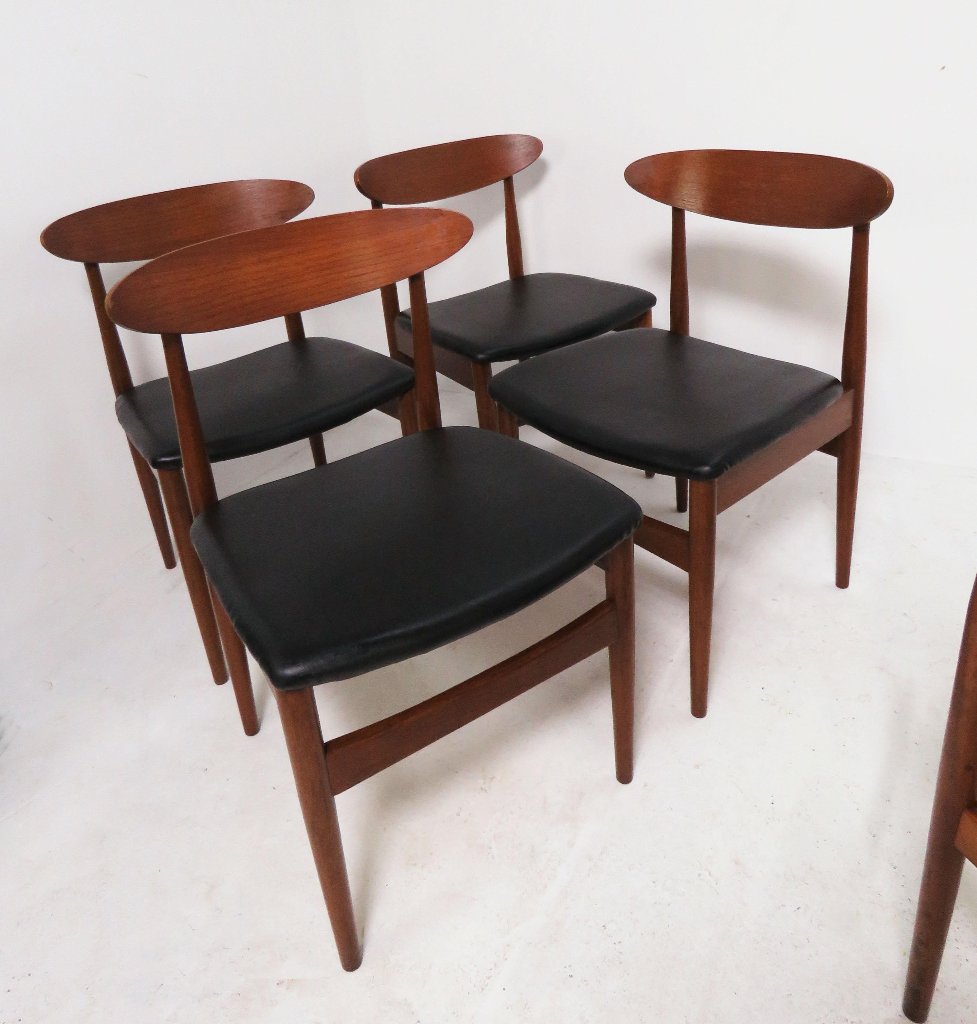 Set of Eight Classic Danish Teak Dining Chairs, circa 1950s 4
