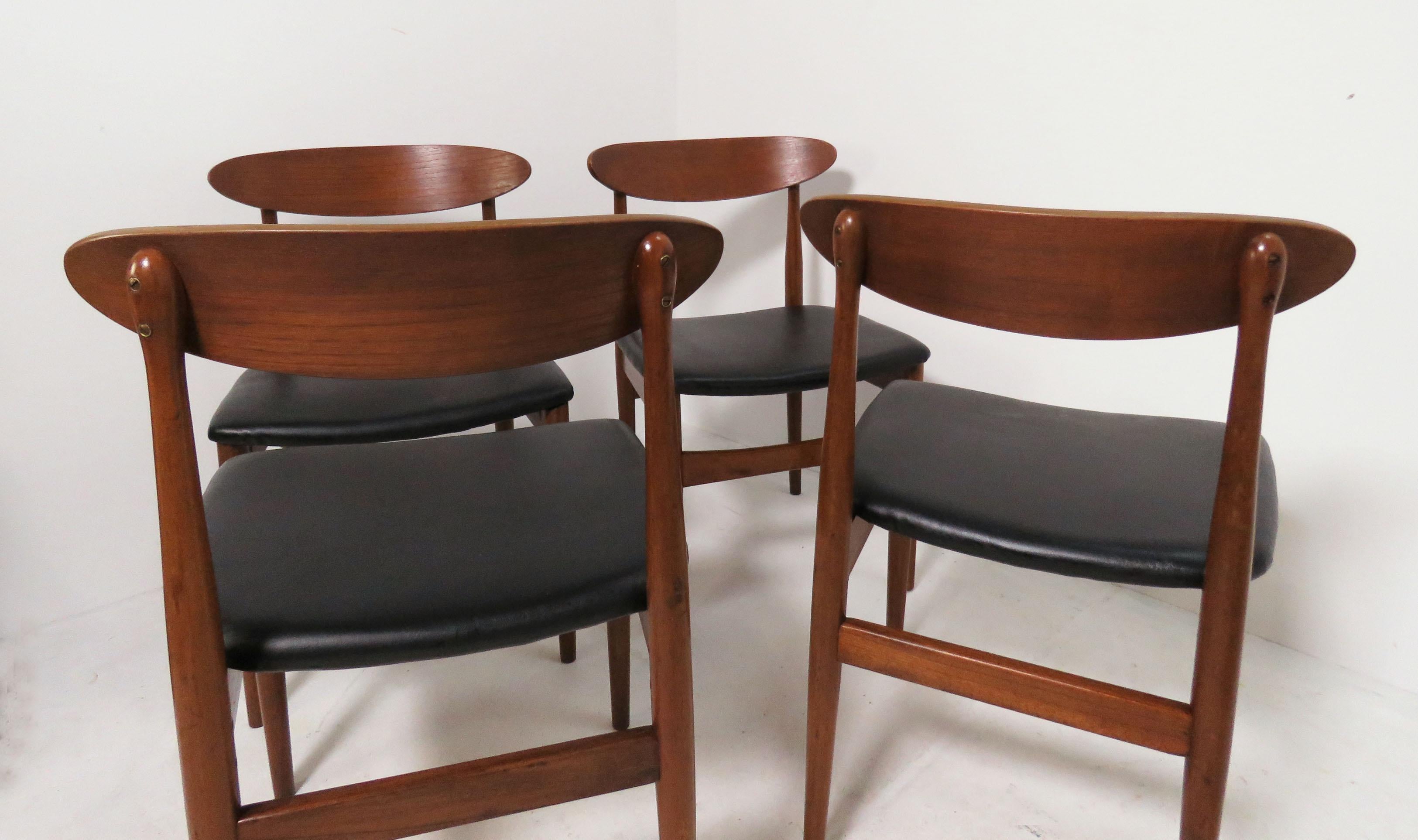 Set of Eight Classic Danish Teak Dining Chairs, circa 1950s 6