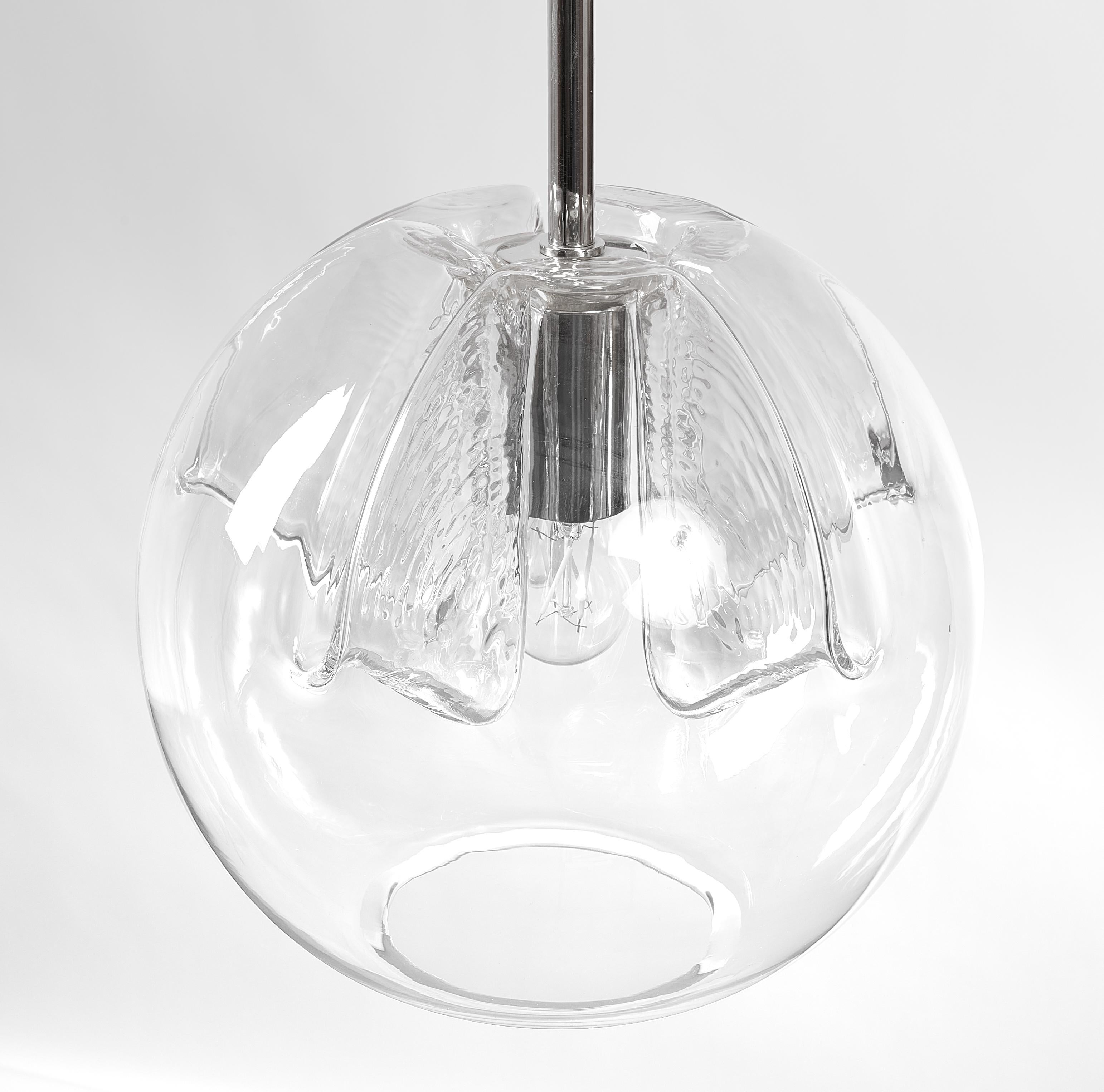 Set of Eight Clear Blown Glass Italian Pendant Lanterns For Sale 9