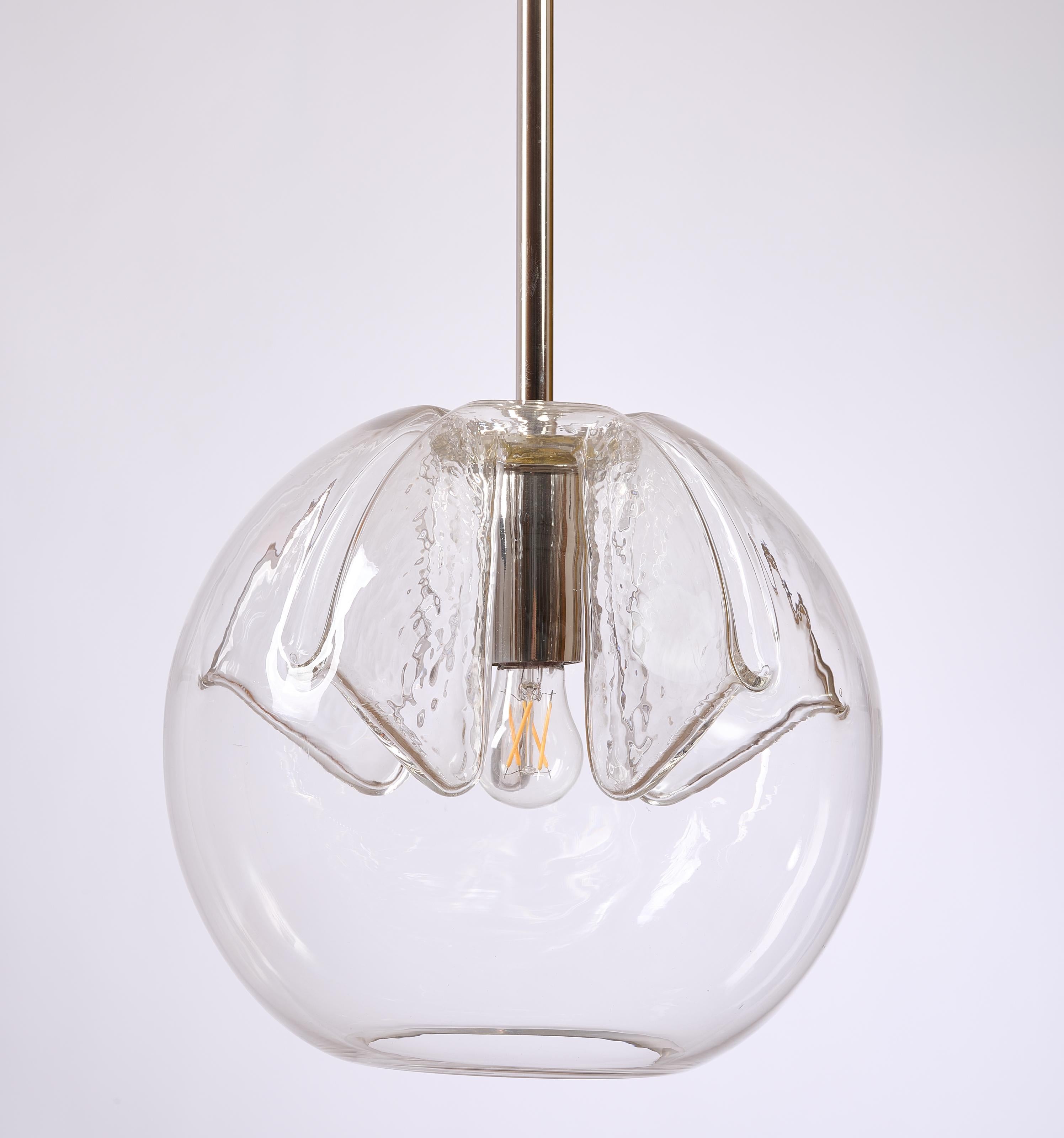 Set of Eight Clear Blown Glass Italian Pendant Lanterns For Sale 4