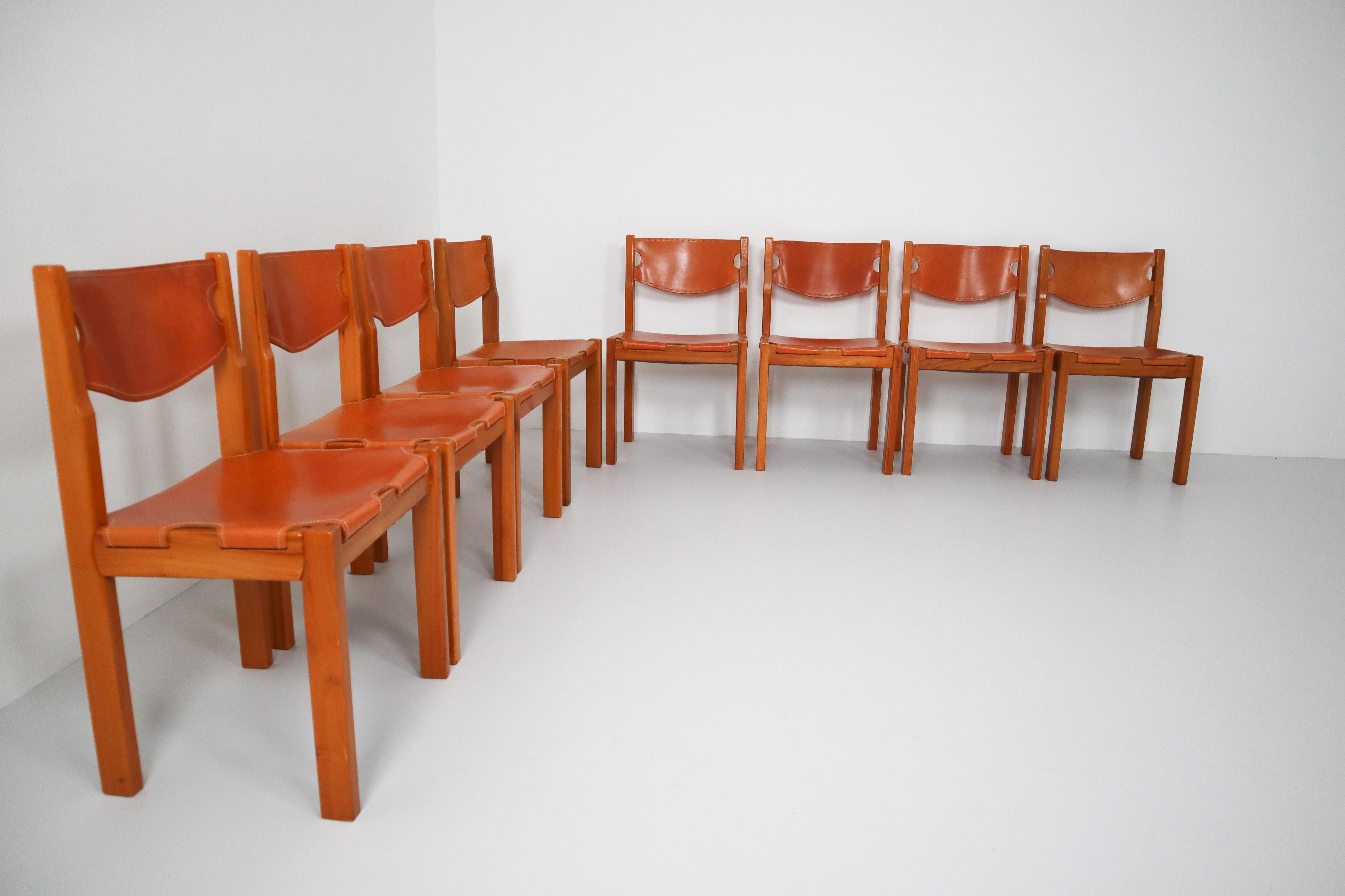 Scandinavian Modern Set of Eight Cognac Leather Dining Chairs in Pinewood, France, 1960s