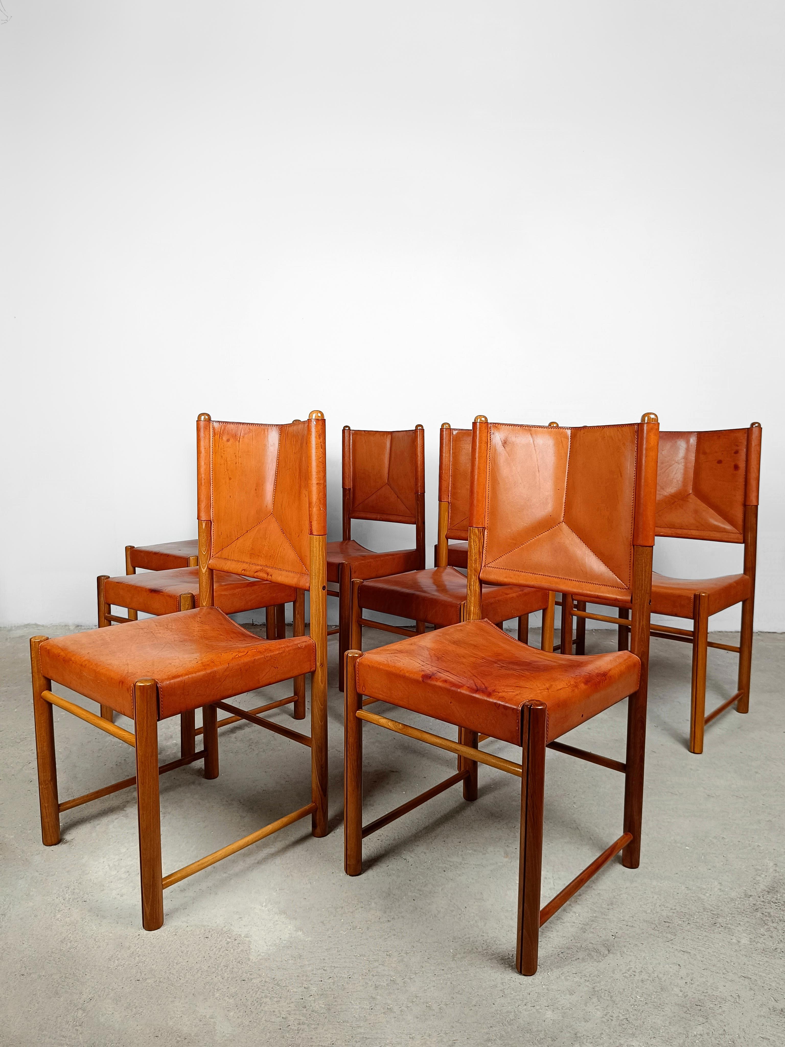 Italian Set of eight Cognac Leather Dining Chairs in the style of Scarpa, Italy 1970s