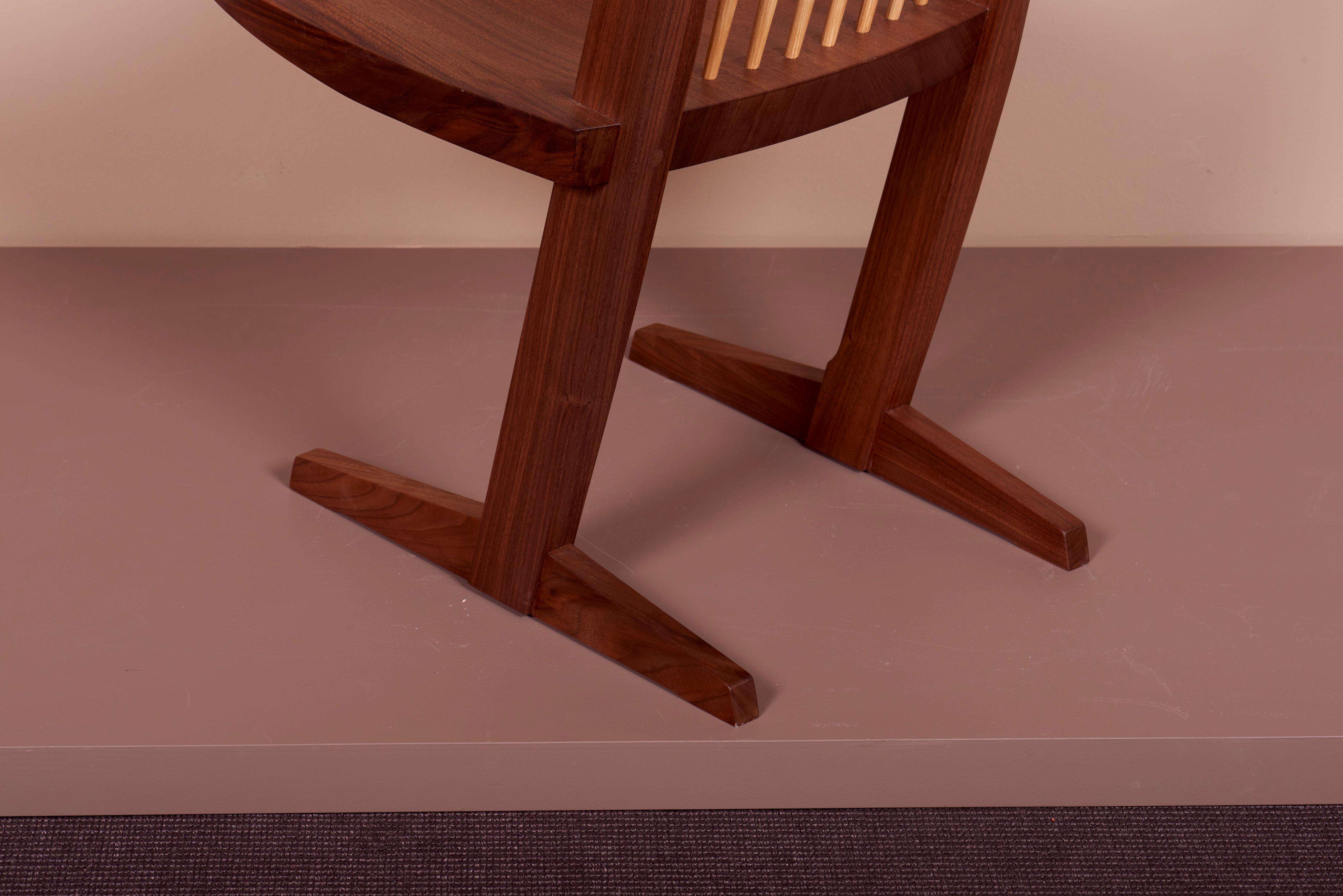 8 chaises de salle à manger Conoid de Mira Nakashima basées sur un design de George Nakashima en vente 8