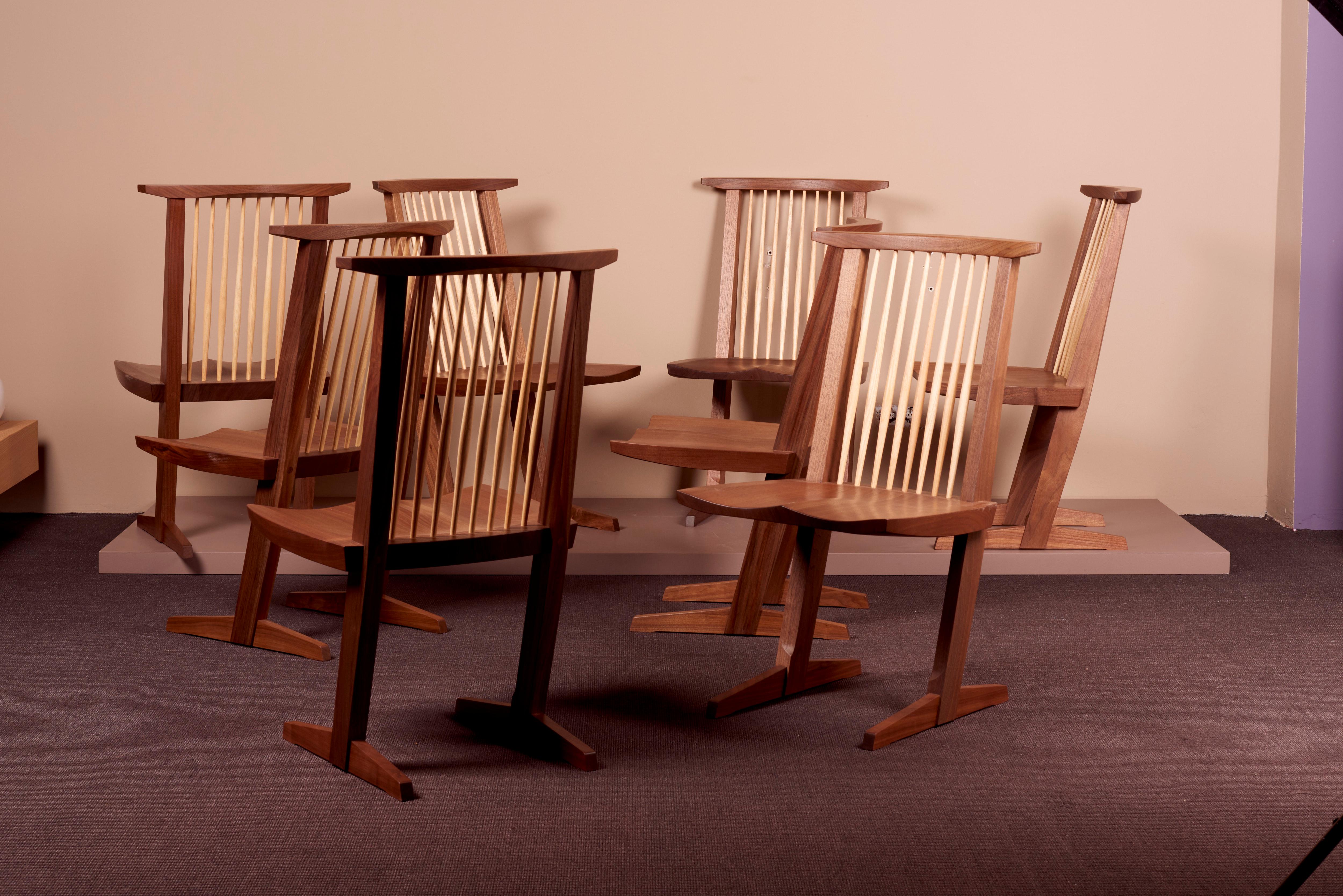 Mid-Century Modern 8 chaises de salle à manger Conoid de Mira Nakashima basées sur un design de George Nakashima en vente
