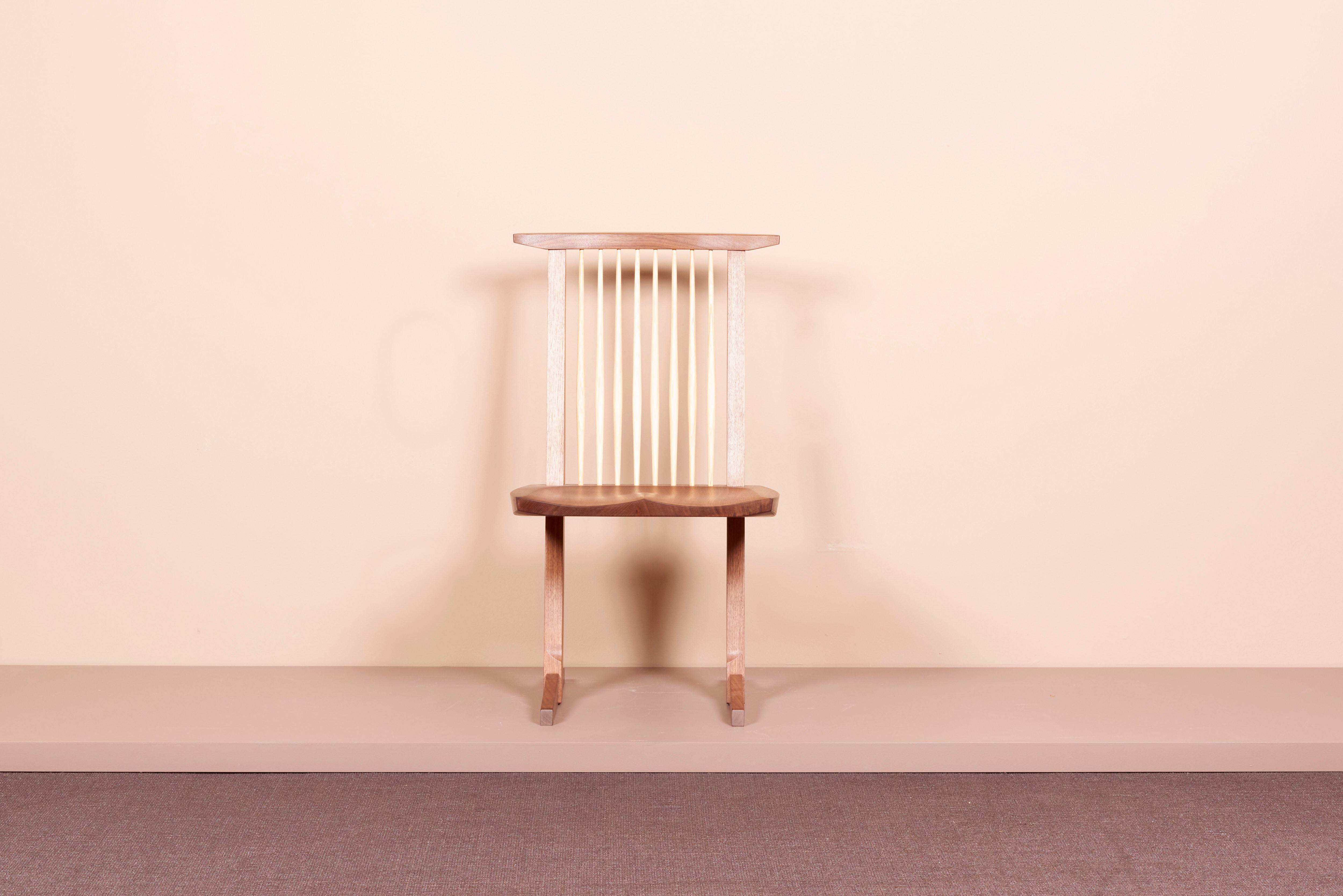 XXIe siècle et contemporain 8 chaises de salle à manger Conoid de Mira Nakashima basées sur un design de George Nakashima en vente
