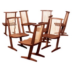 8 sedie da pranzo Conoid di Mira Nakashima basate su un disegno di George Nakashima