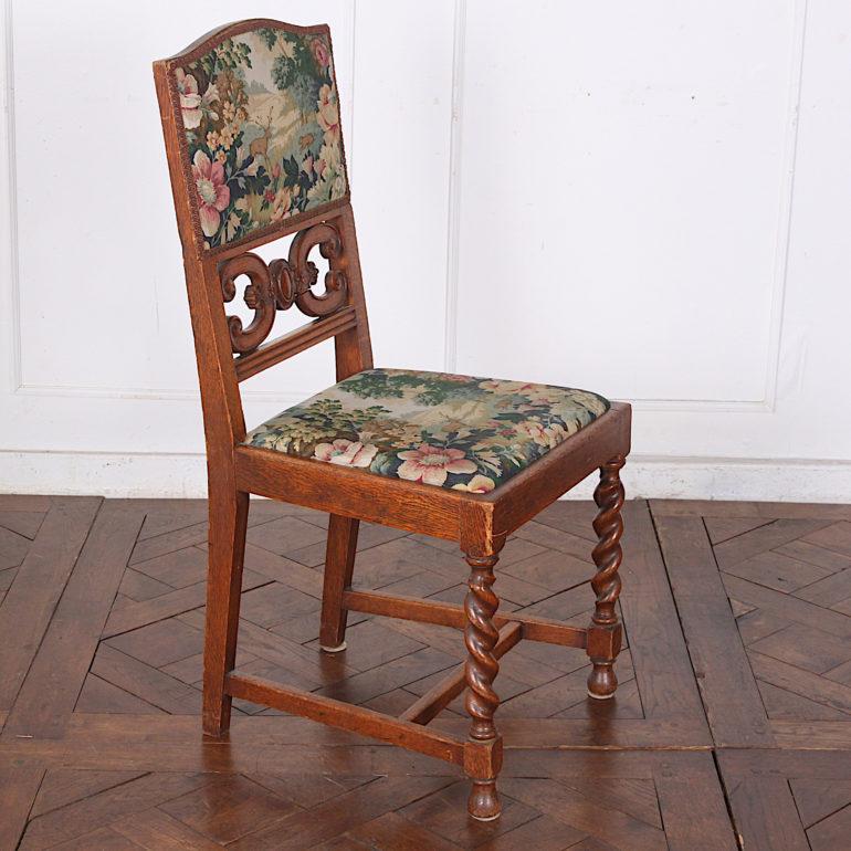 Set of Eight Continental Barley Twist Oak Dining Chairs 2