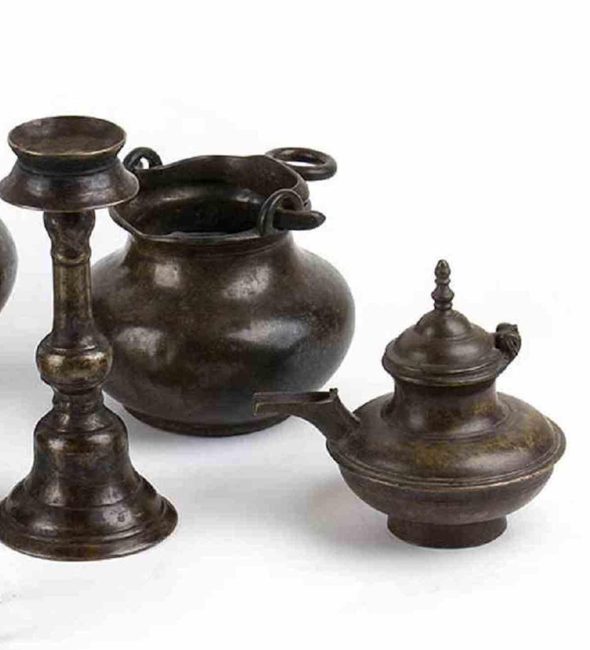 Set of Eight Copper Alloy Containers, One with a Spoon, India, 19th-20th Century In Good Condition For Sale In Roma, IT