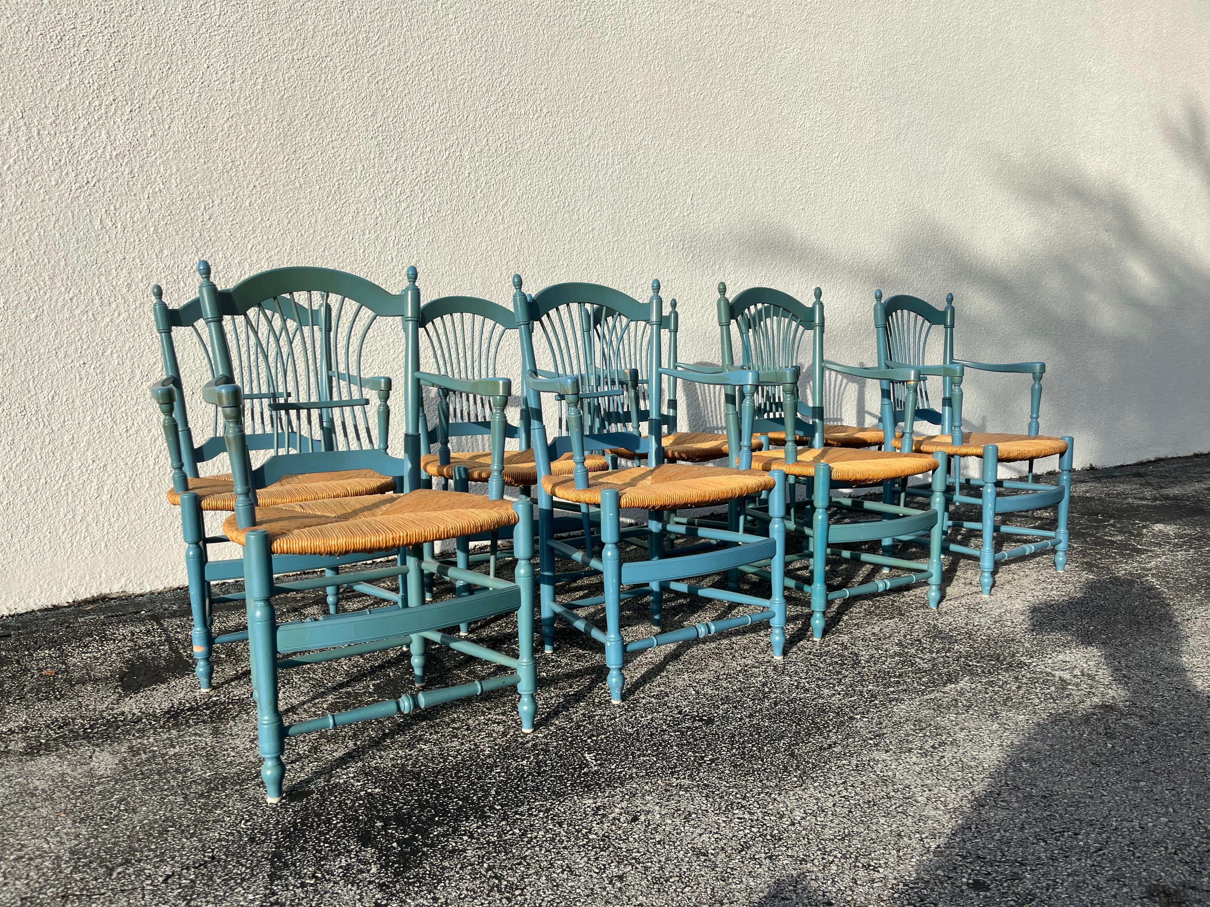 Fin du 20e siècle Ensemble de huit chaises à dossier en gerbe de blé, Rush en vente