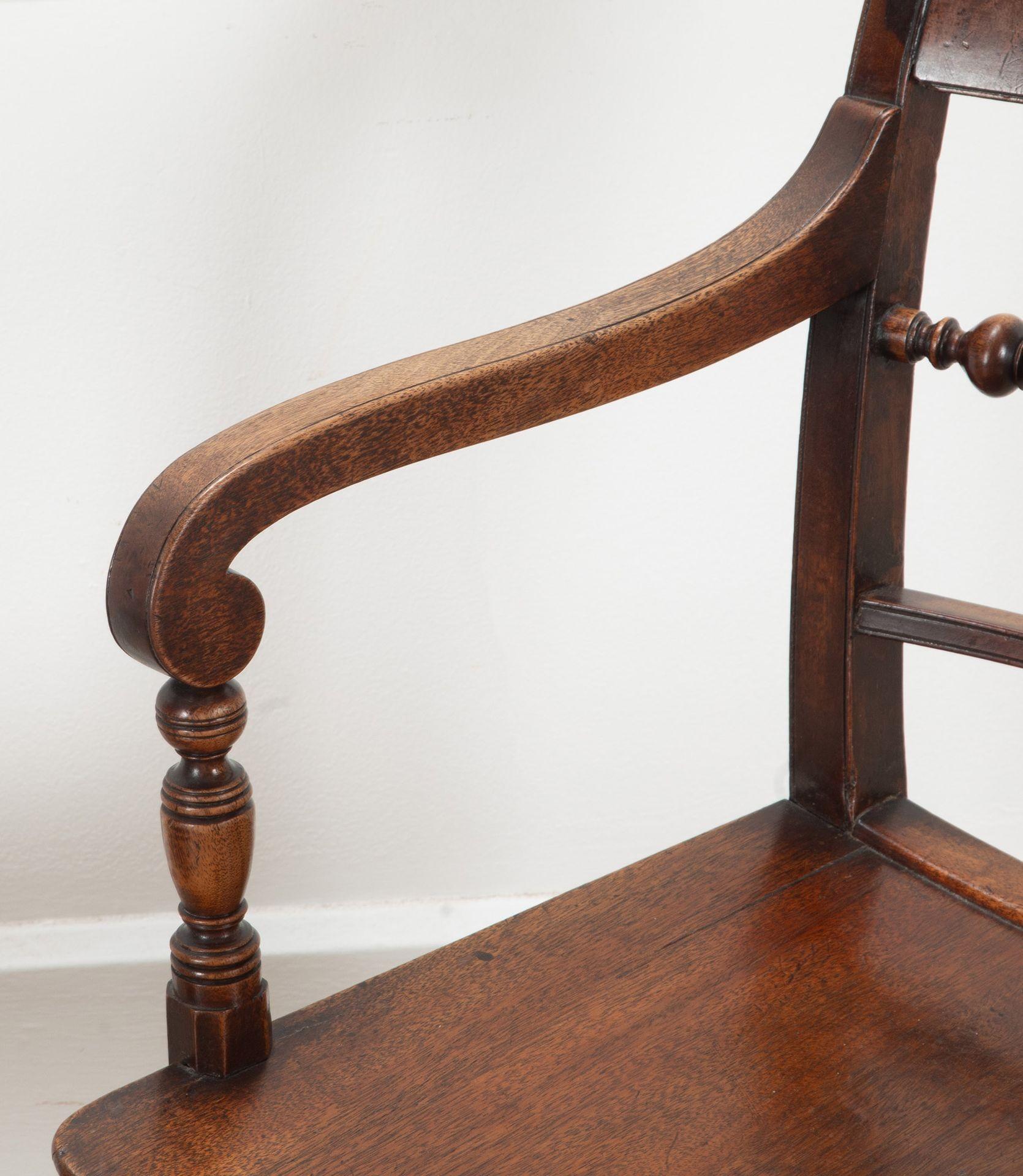 Conjunto de ocho sillas de comedor georgianas campestres 3