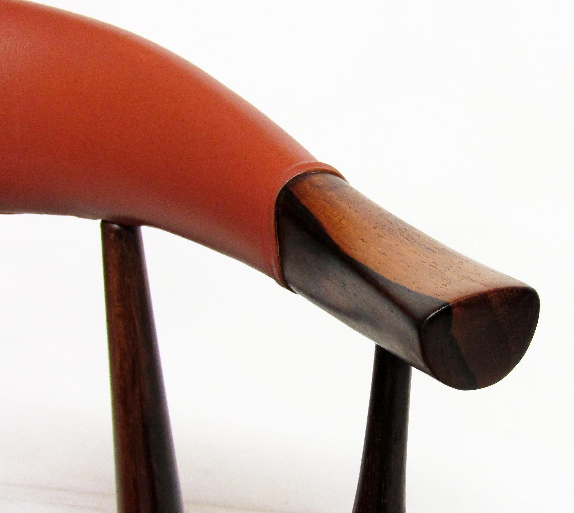 Set di otto sedie danesi in corno di mucca 