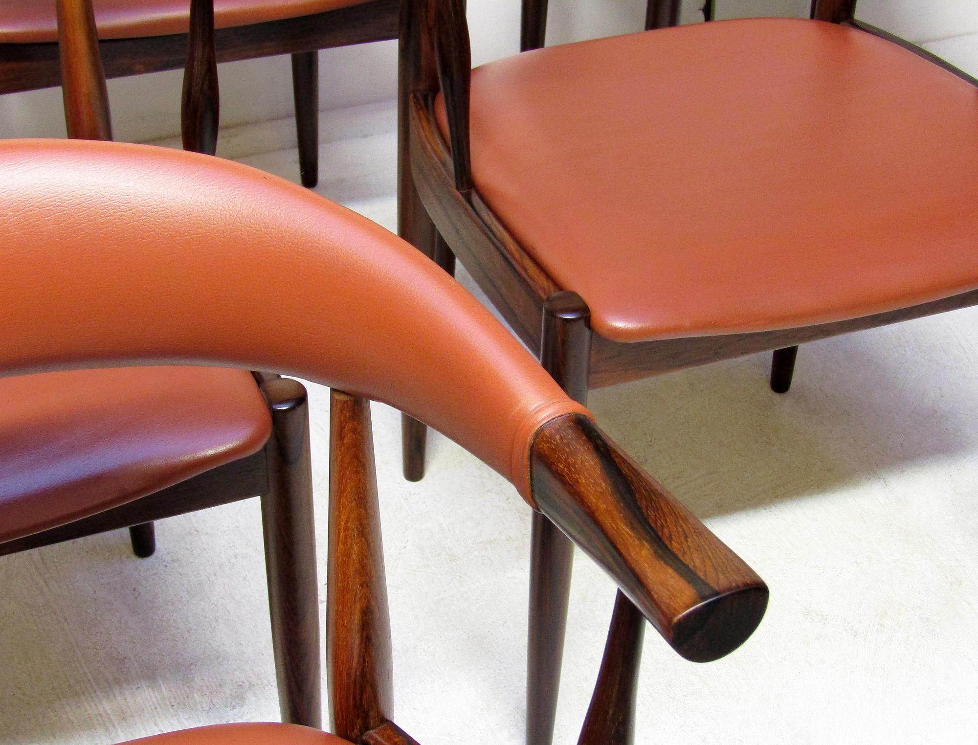 Set di otto sedie danesi in corno di mucca 