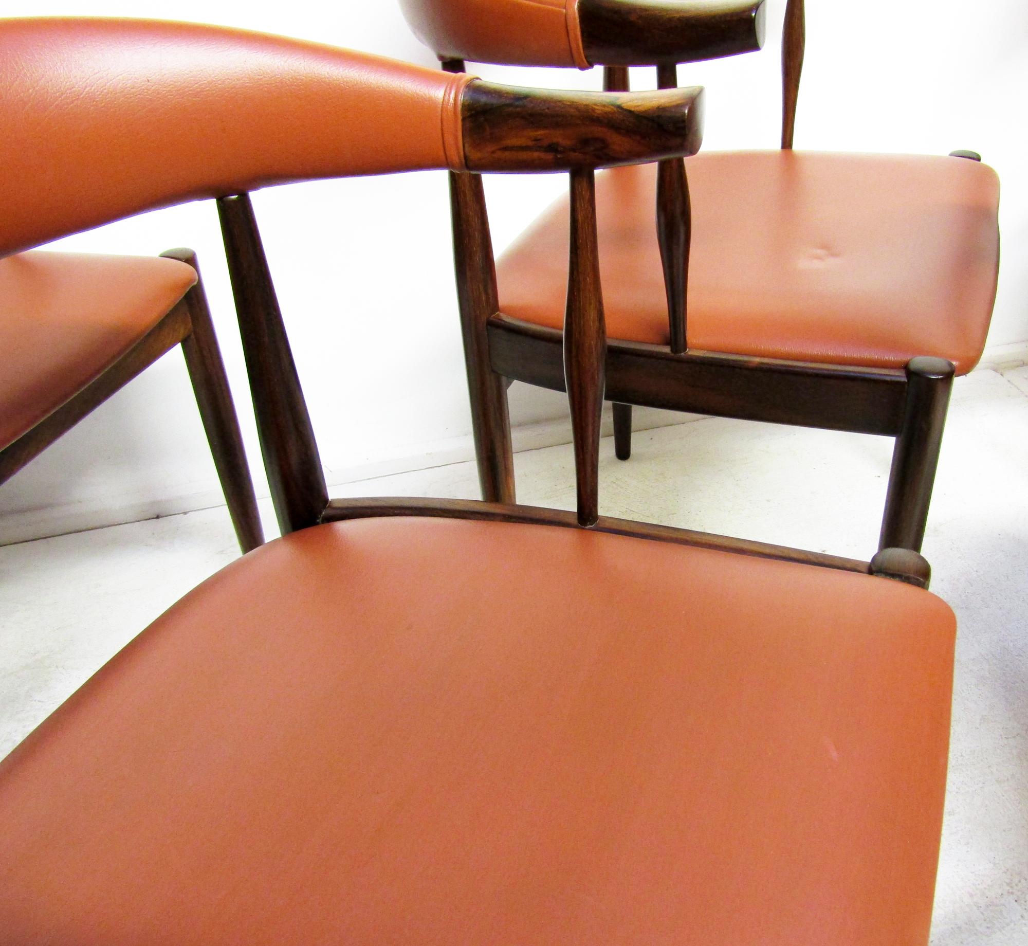 Set di otto sedie danesi in corno di mucca 