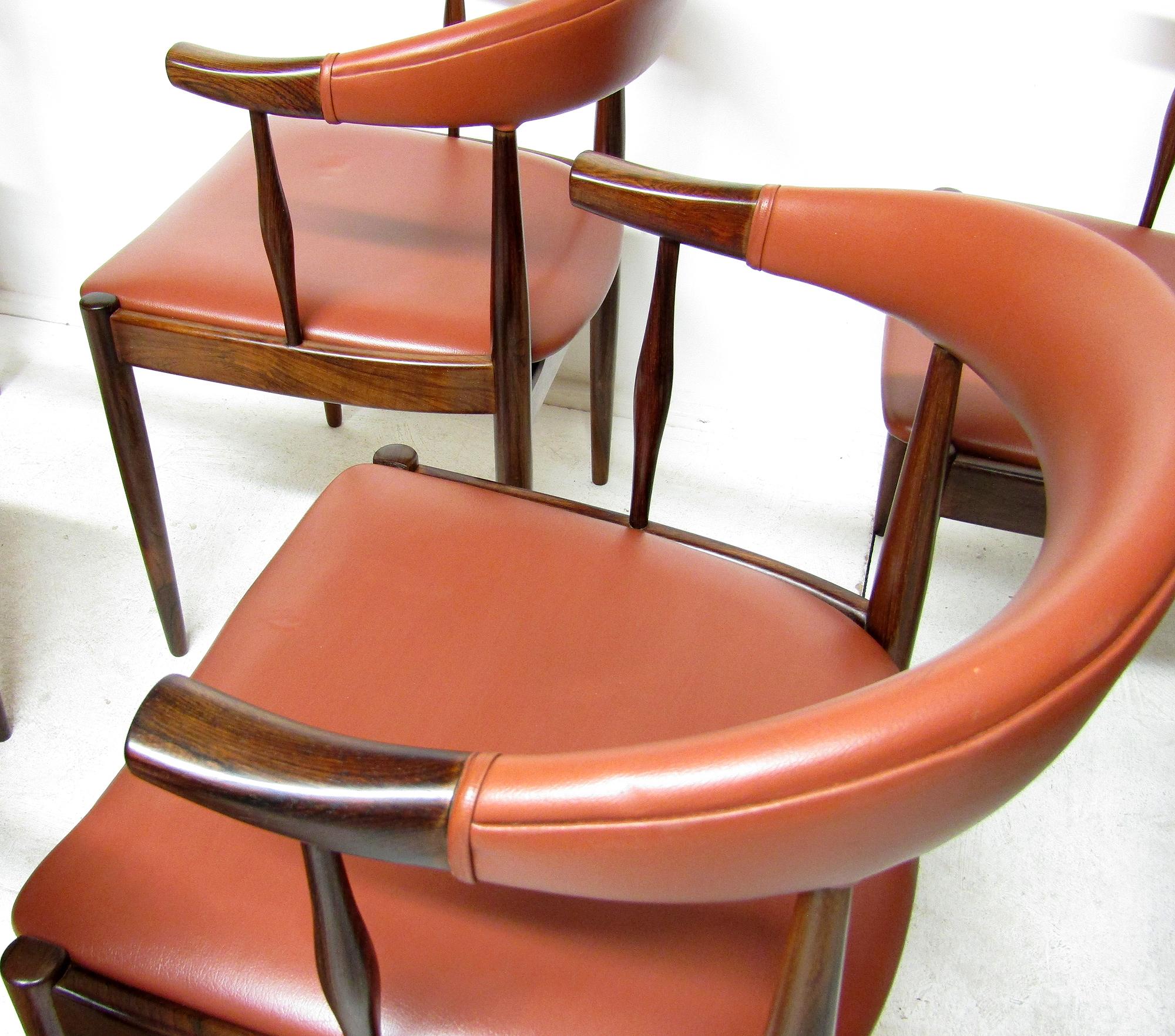 Set di otto sedie danesi in corno di mucca 