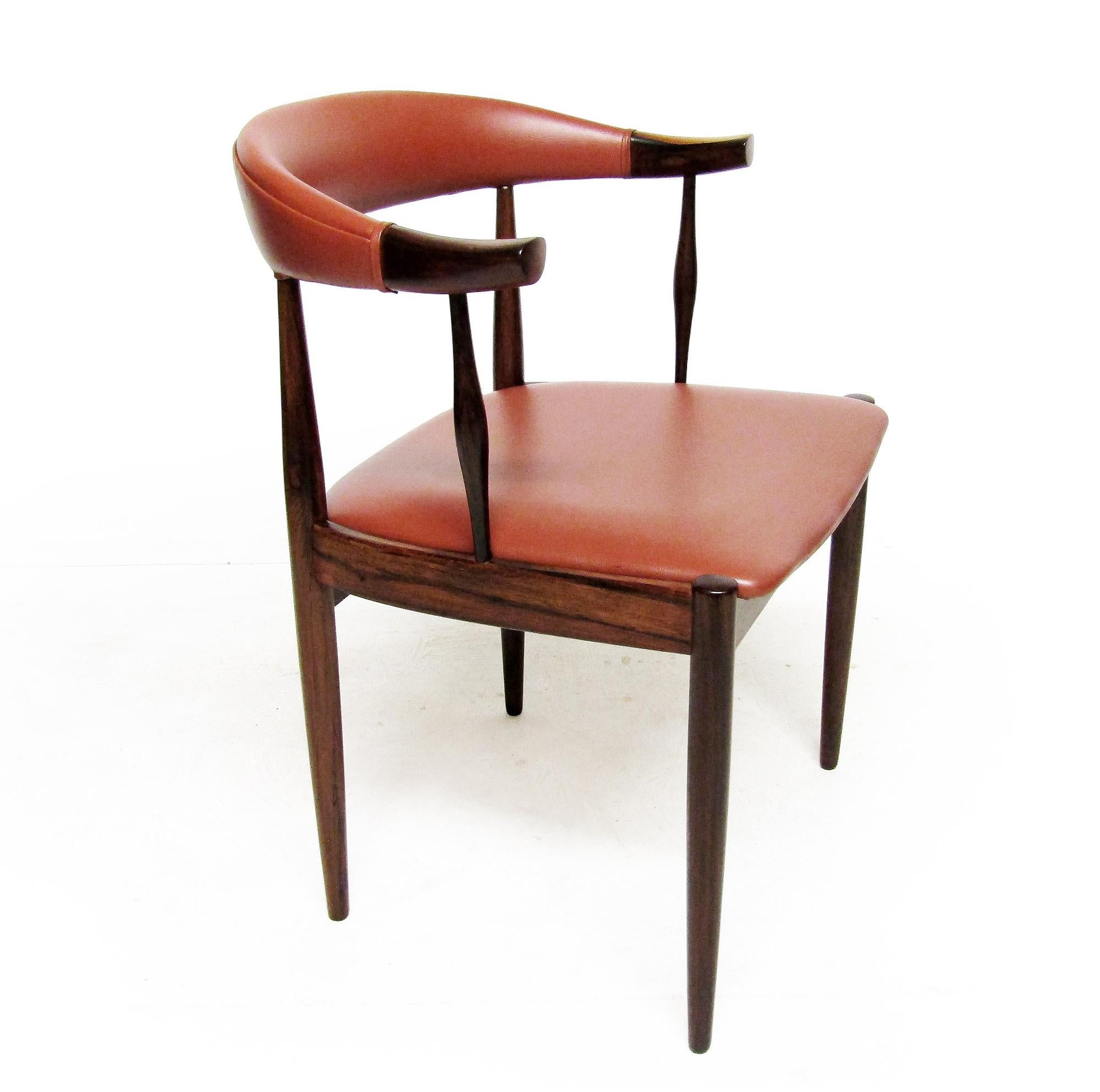 Set di otto sedie danesi in corno di mucca 