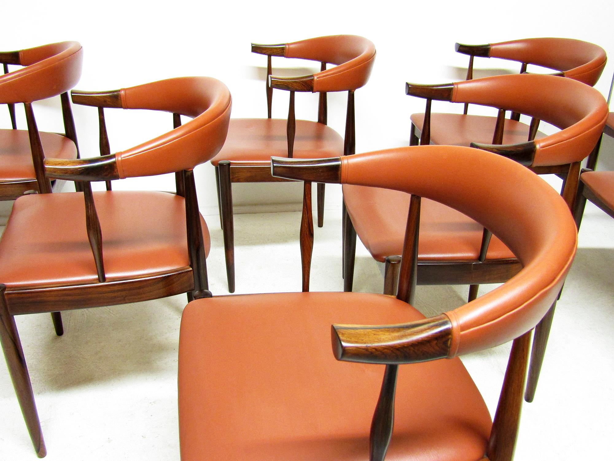 XX secolo Set di otto sedie danesi in corno di mucca 