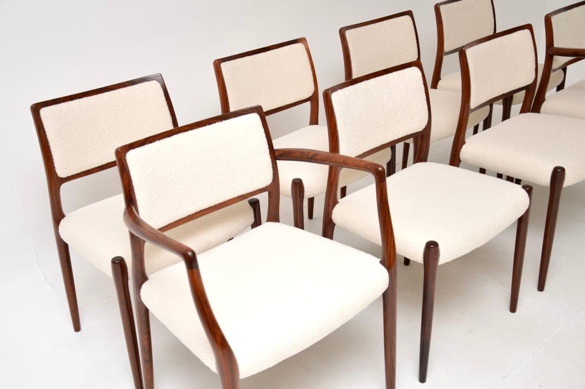 Un eccezionale set di otto sedie da pranzo danesi di Niels Moller. Sono state realizzate in Danimarca da JL Moller Mobelfabrik, risalgono agli anni '60.

La qualità è eccezionale, come per tutte le sedie Niels Moller: sono belle da vedere, comode e