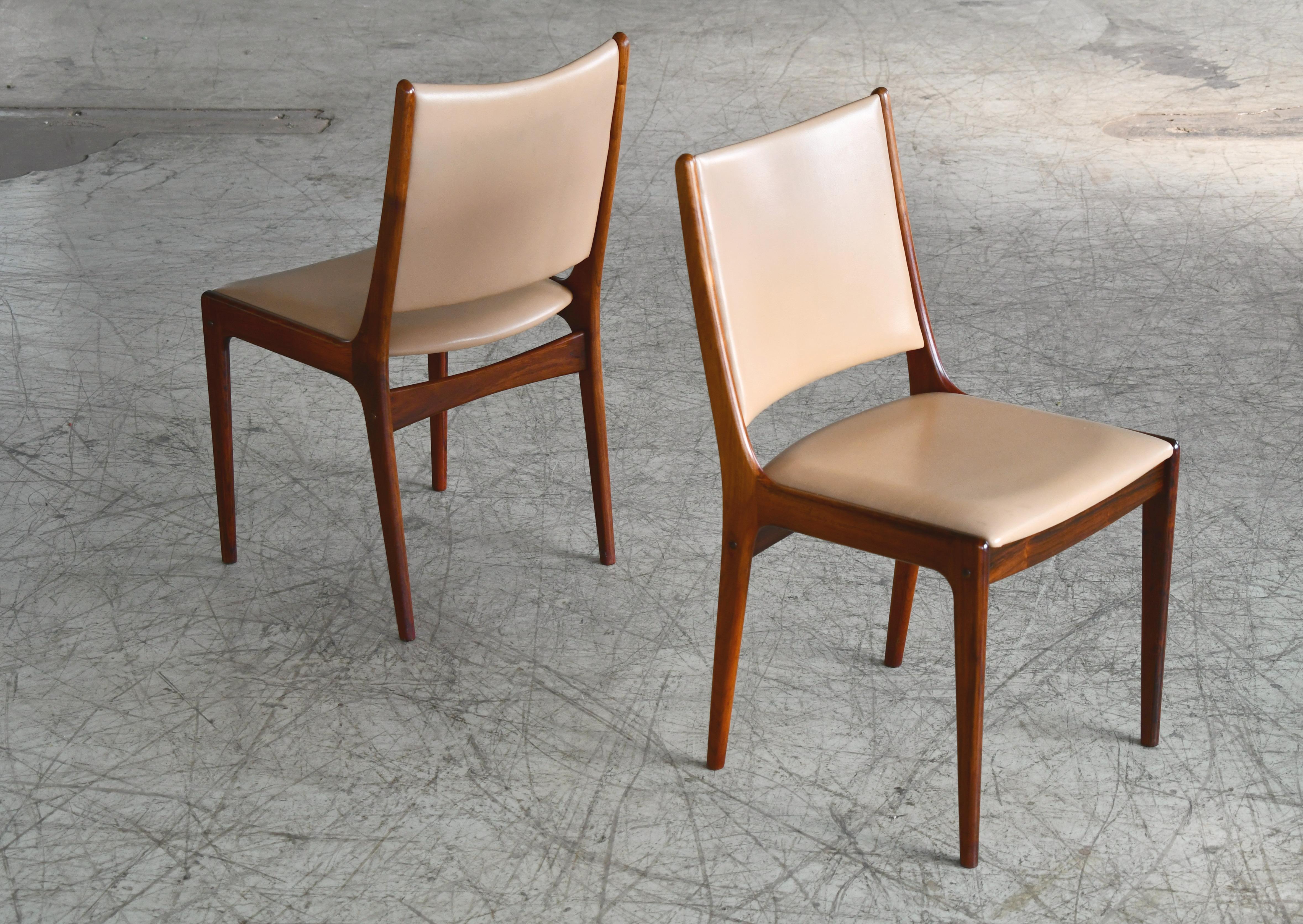 Mid-20th Century Set of Eight Danish Dining Chairs in Rosewood and Tan Leather by Johs Andersen