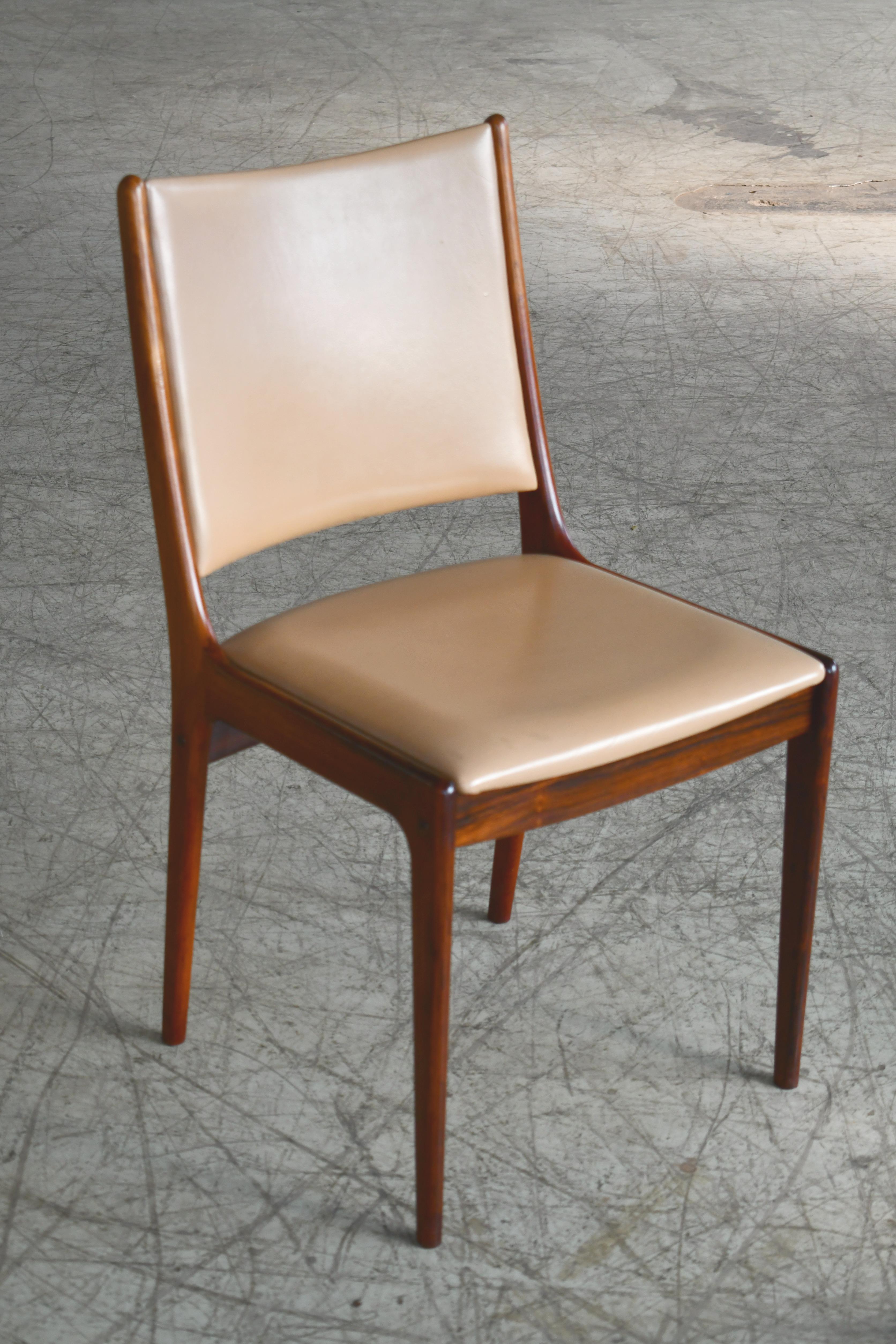 Set of Eight Danish Dining Chairs in Rosewood and Tan Leather by Johs Andersen 3
