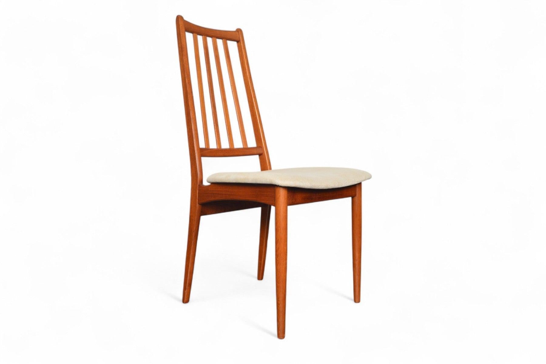Ensemble de huit chaises de salle à manger danoises à dossier haut en teck en vente 1