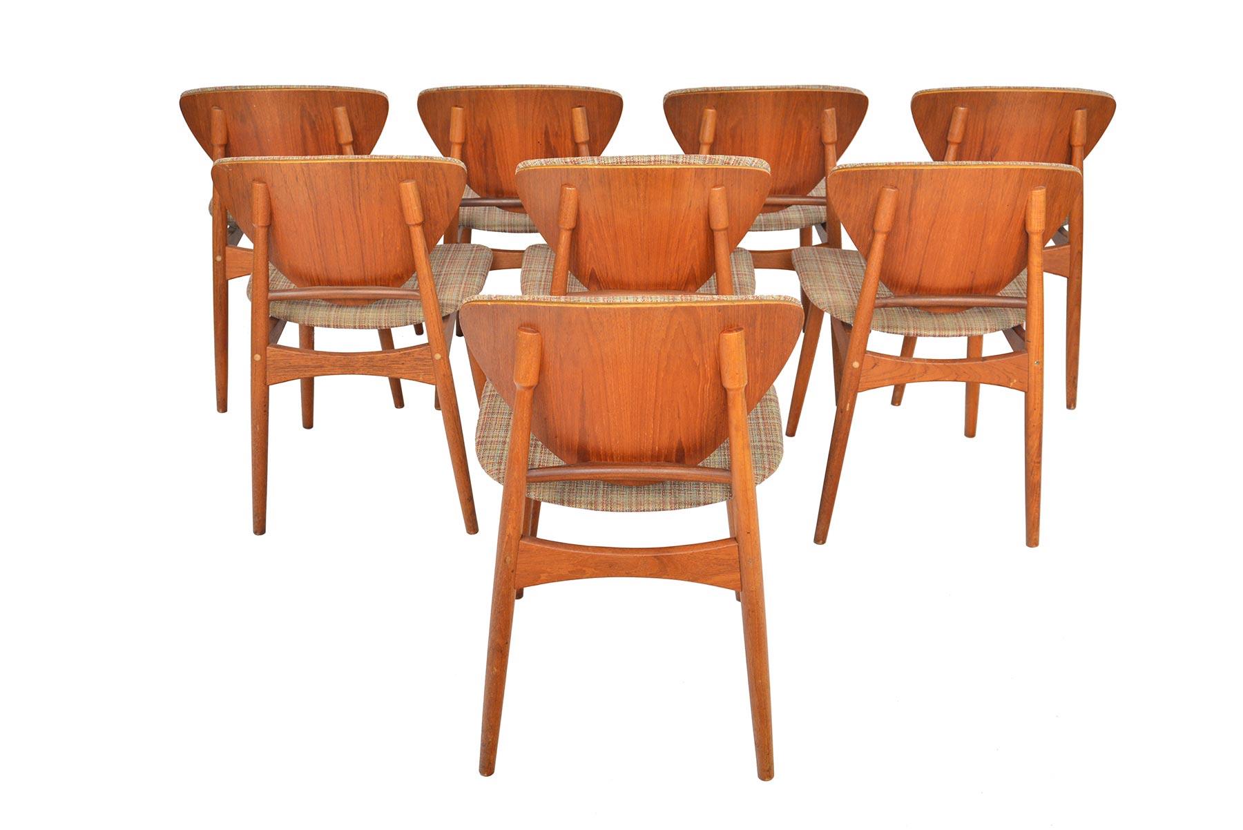 Mid-Century Modern Set of Eight Danish Modern Shield Back Midcentury Dining Chairs in Teak