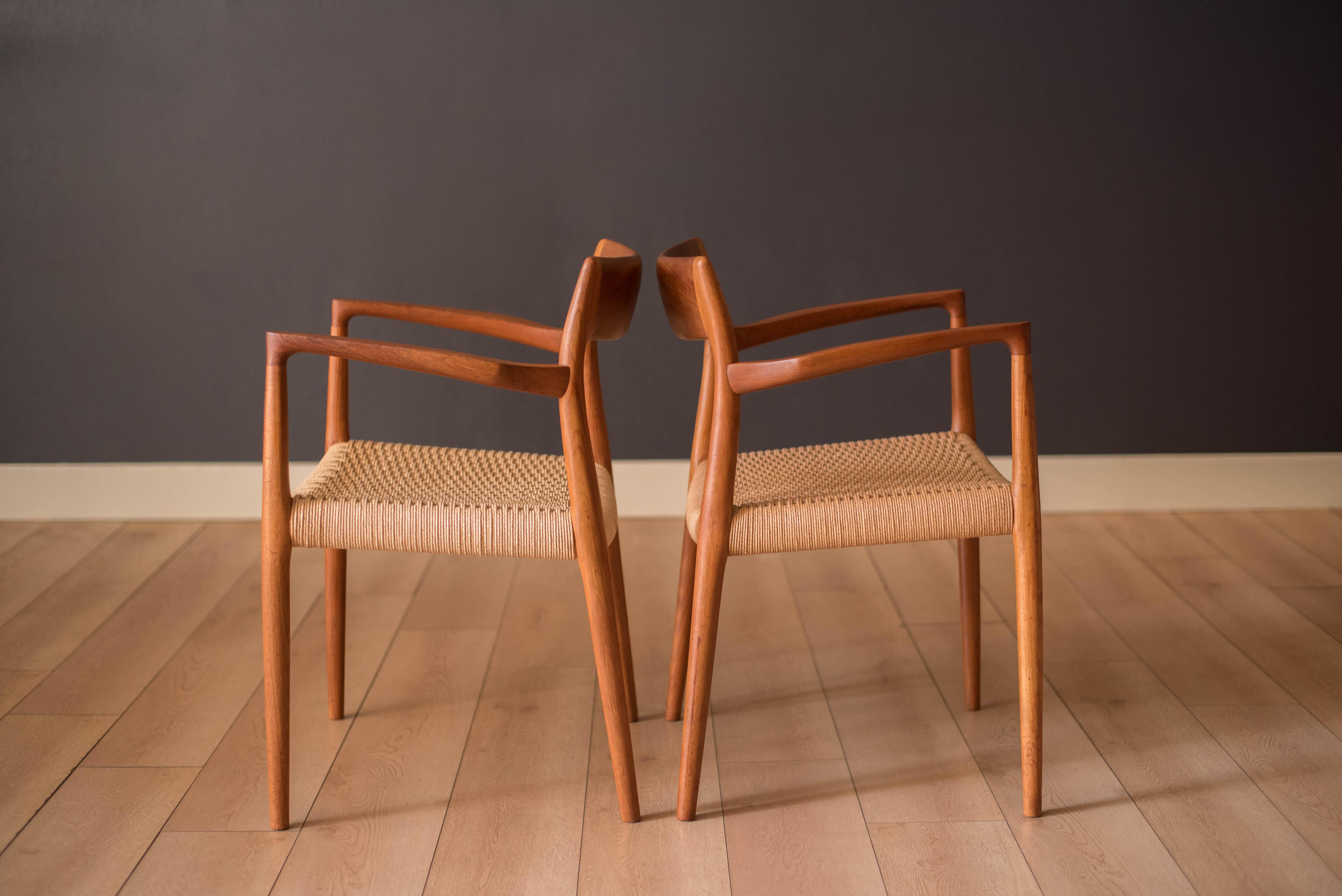 Set of Eight Danish Paper Cord and Teak Niels O. Møller Dining Chairs 57 & 77 In Good Condition In San Jose, CA