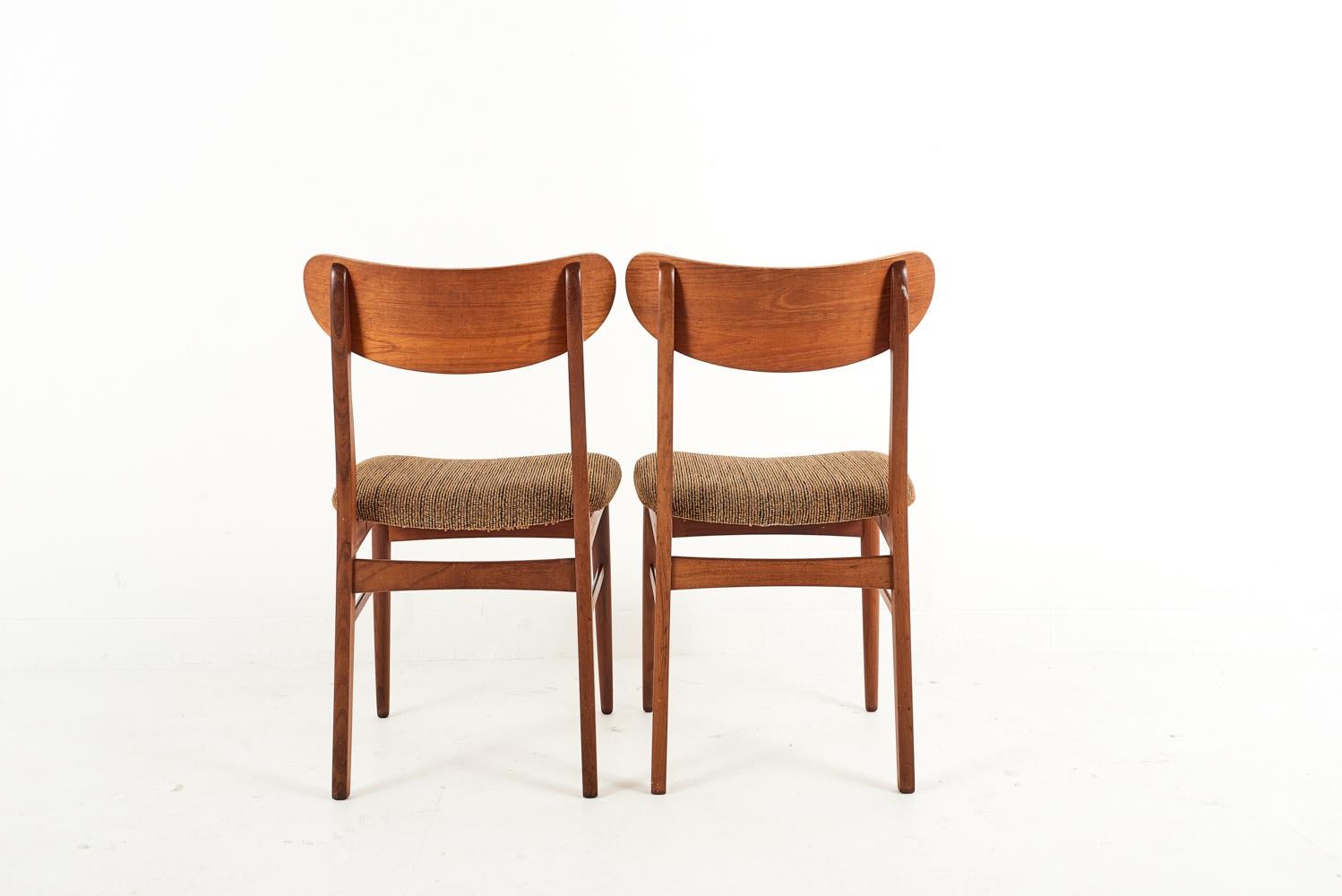 Mid-Century Modern Set of Eight Danish Teak Dining Chairs