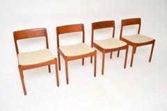 Set di otto sedie da pranzo vintage in teak danese di Johannes Norgaard